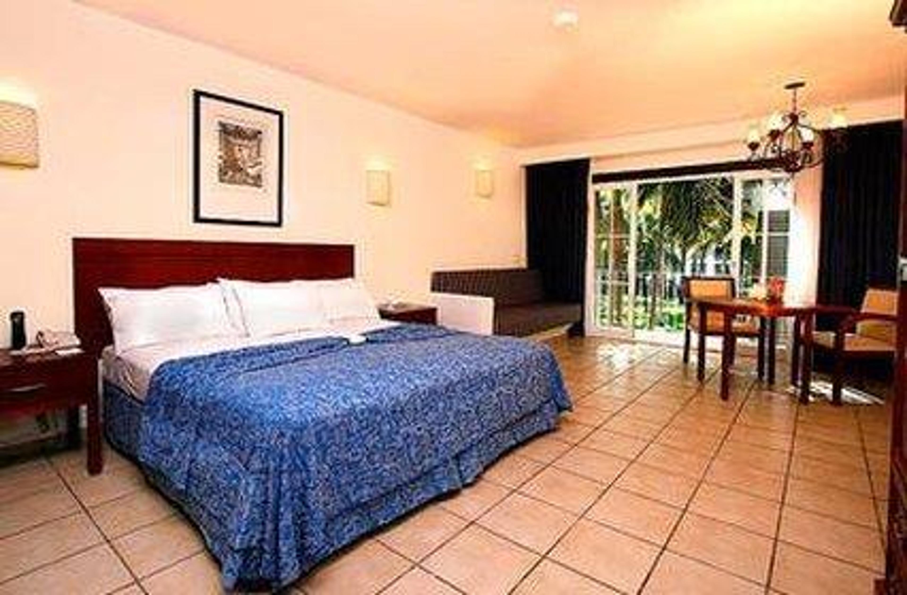 KRYSTAL PUERTO VALLARTA