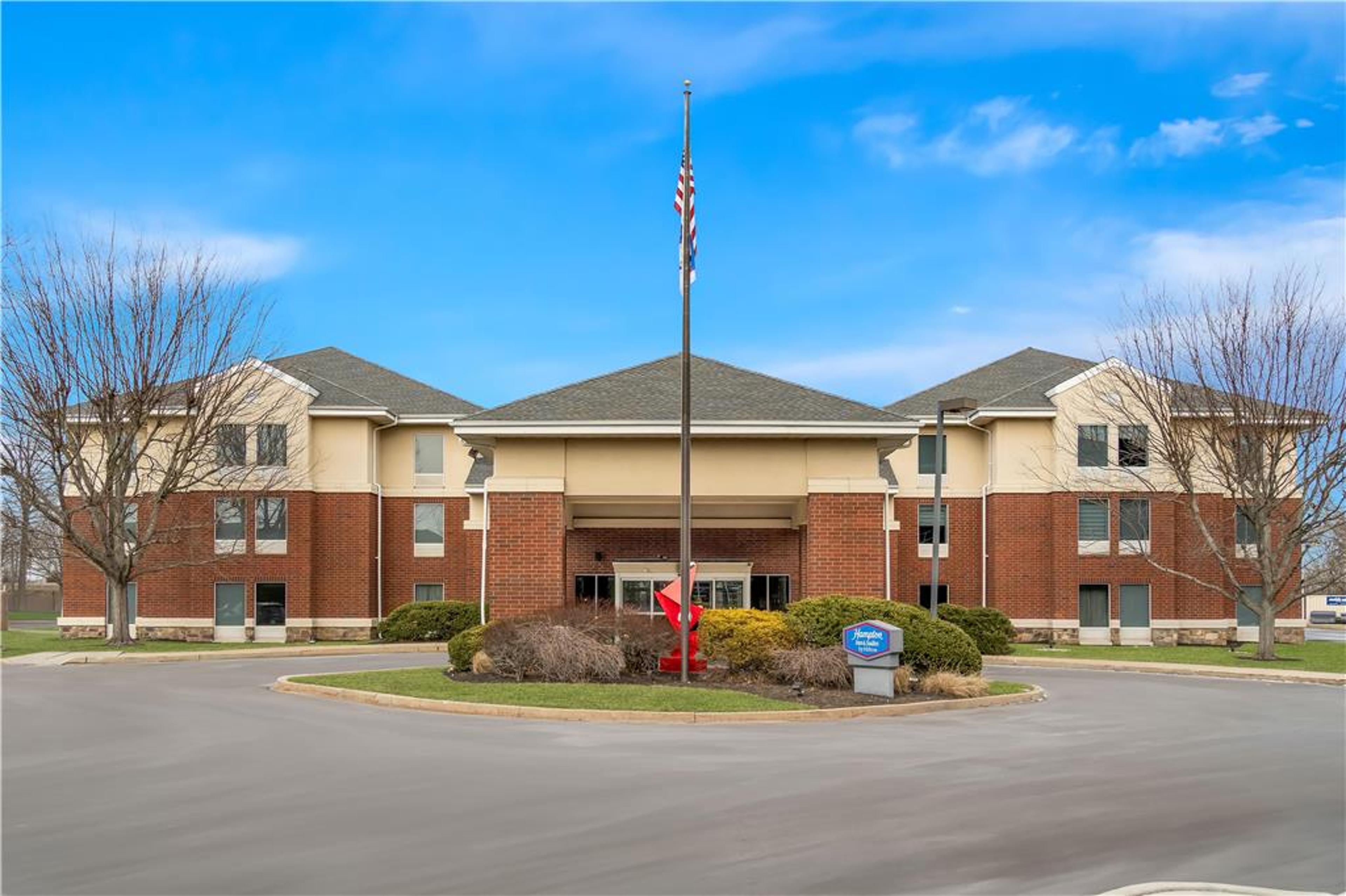 Hampton Inn &amp; Suites Newtown, PA