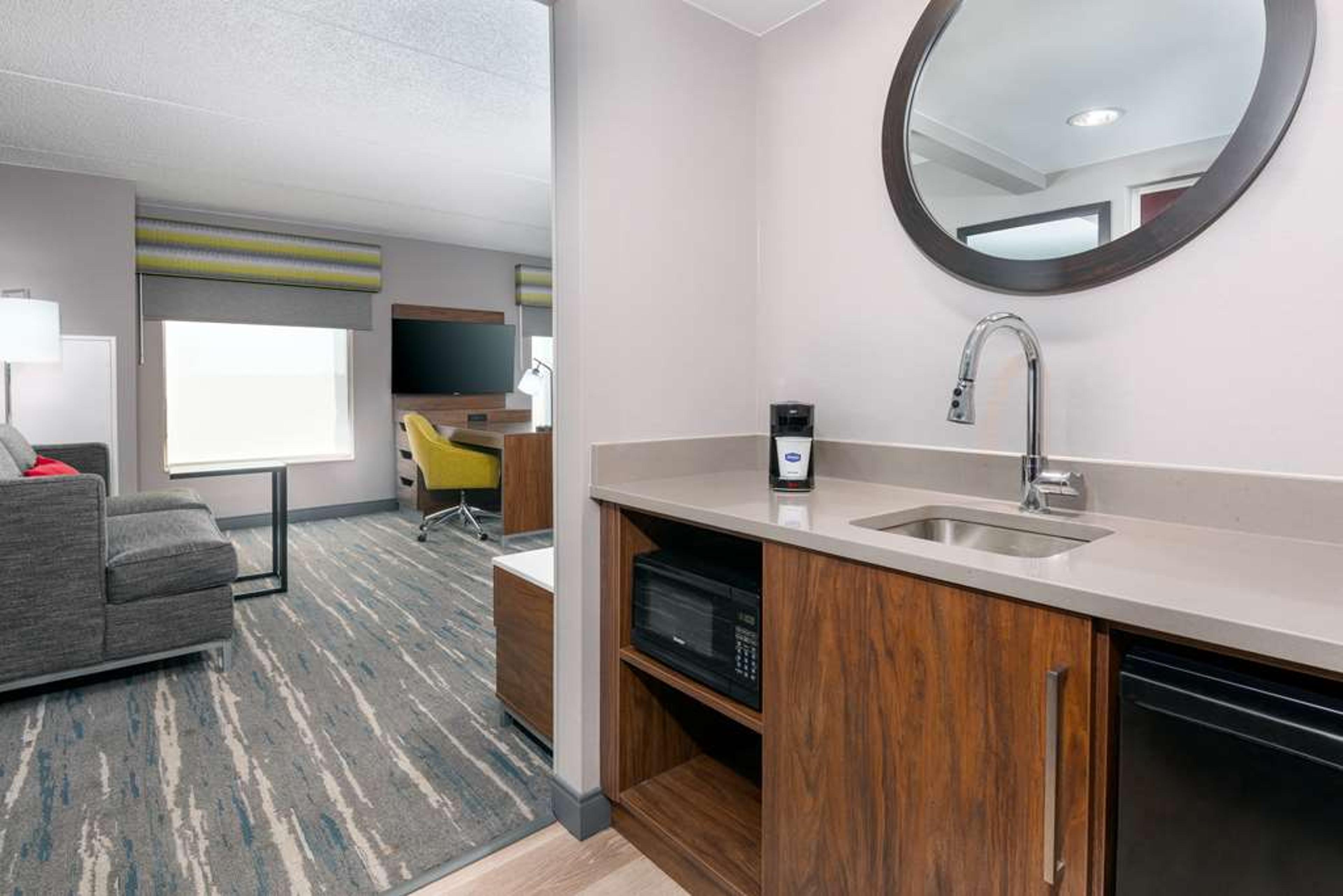 Hampton Inn &amp; Suites Cleveland-Beachwood