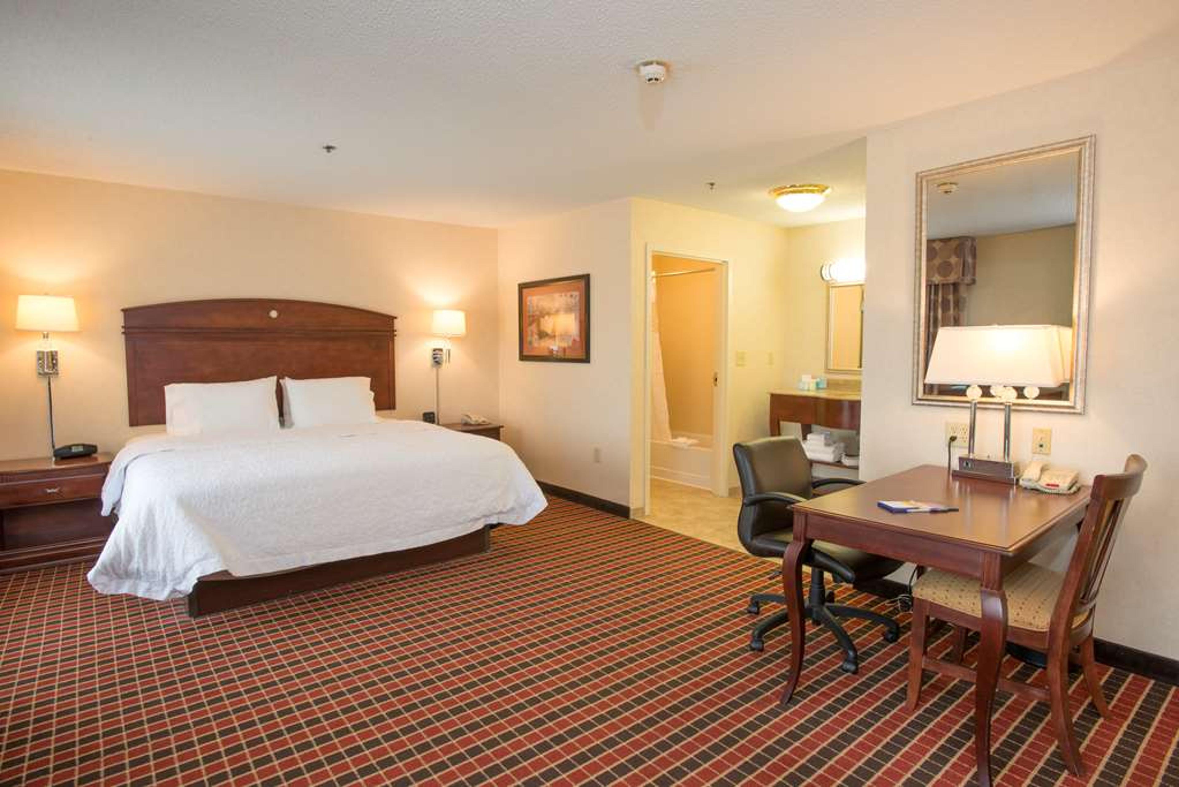 Hampton Inn &amp; Suites Dayton-Airport