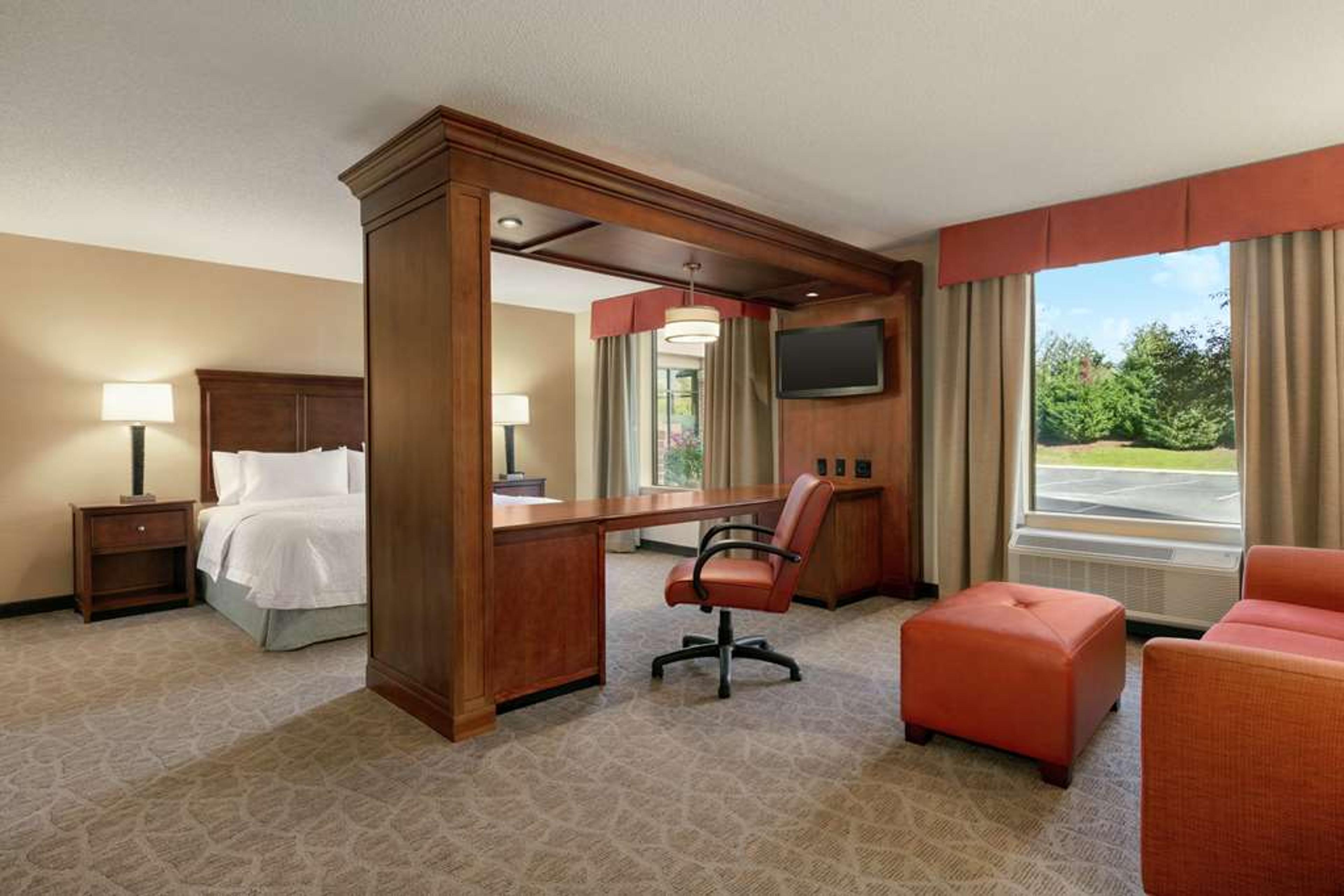 Hampton Inn & Suites Charles Town, WV