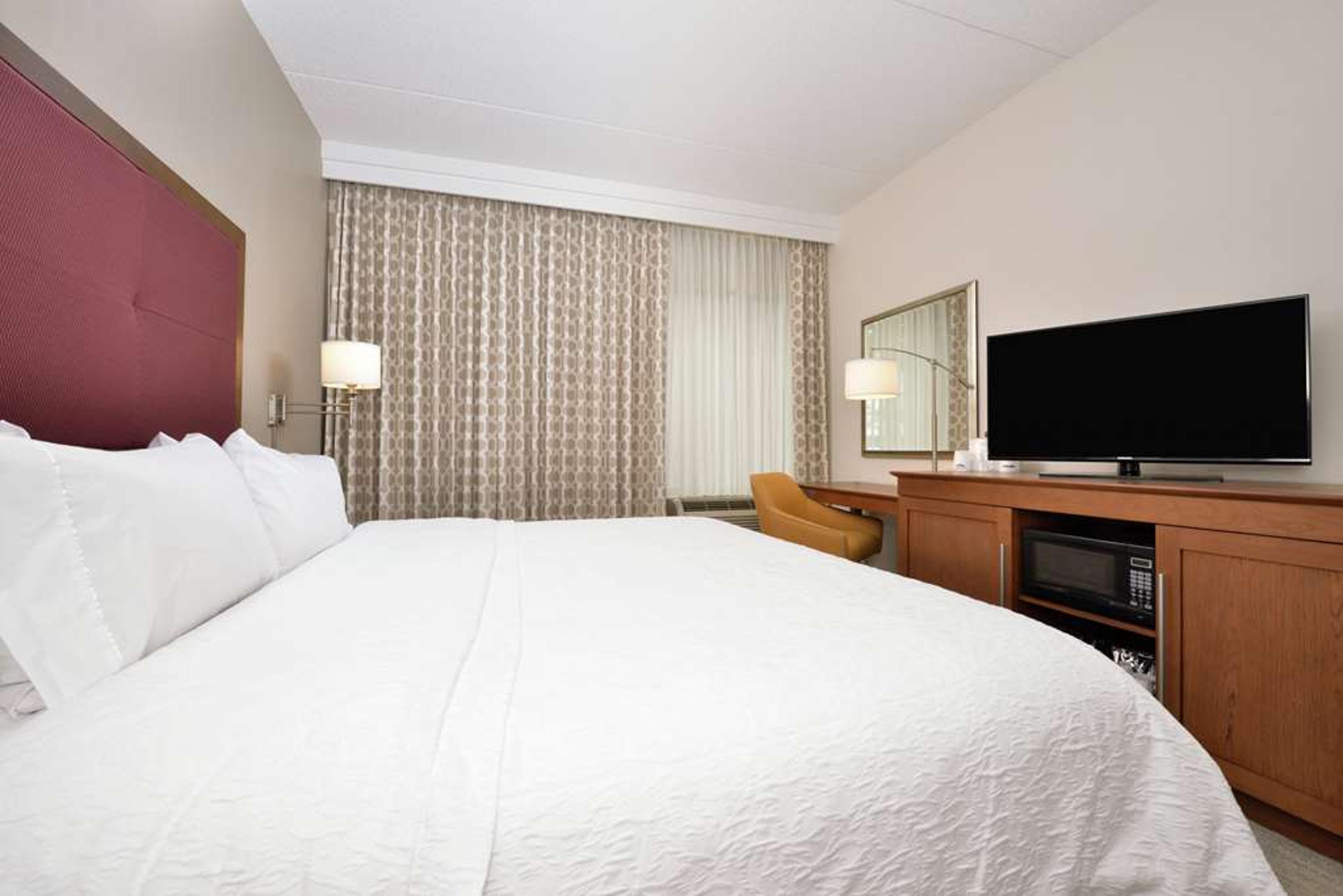 HAMPTON INN MARTINSBURG