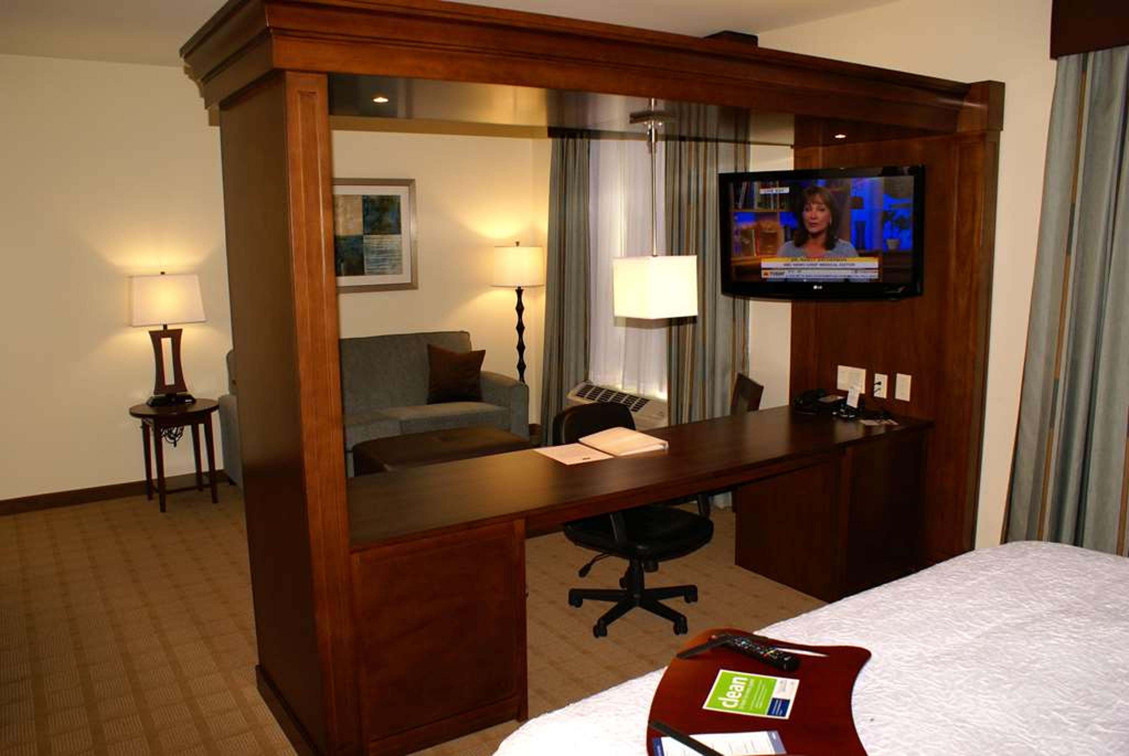 Hampton Inn &amp; Suites Center, TX