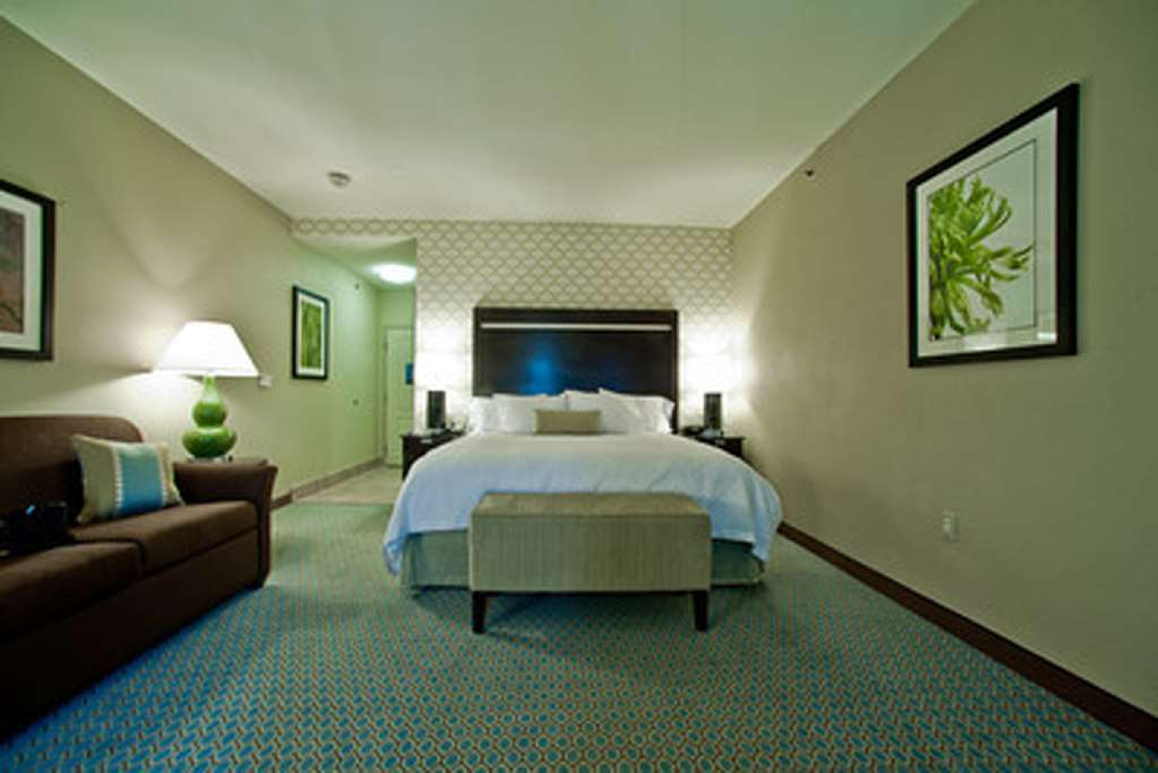 Hampton Inn and Suites Denison, TX