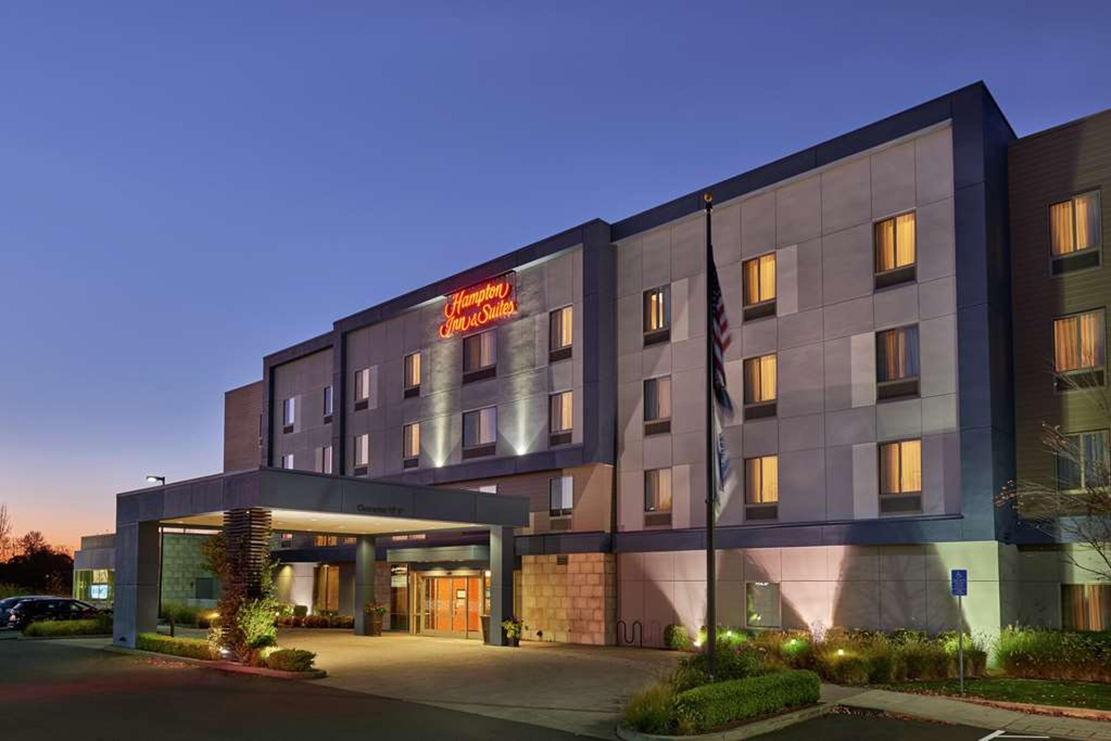Hampton Inn and Suites Salem, OR