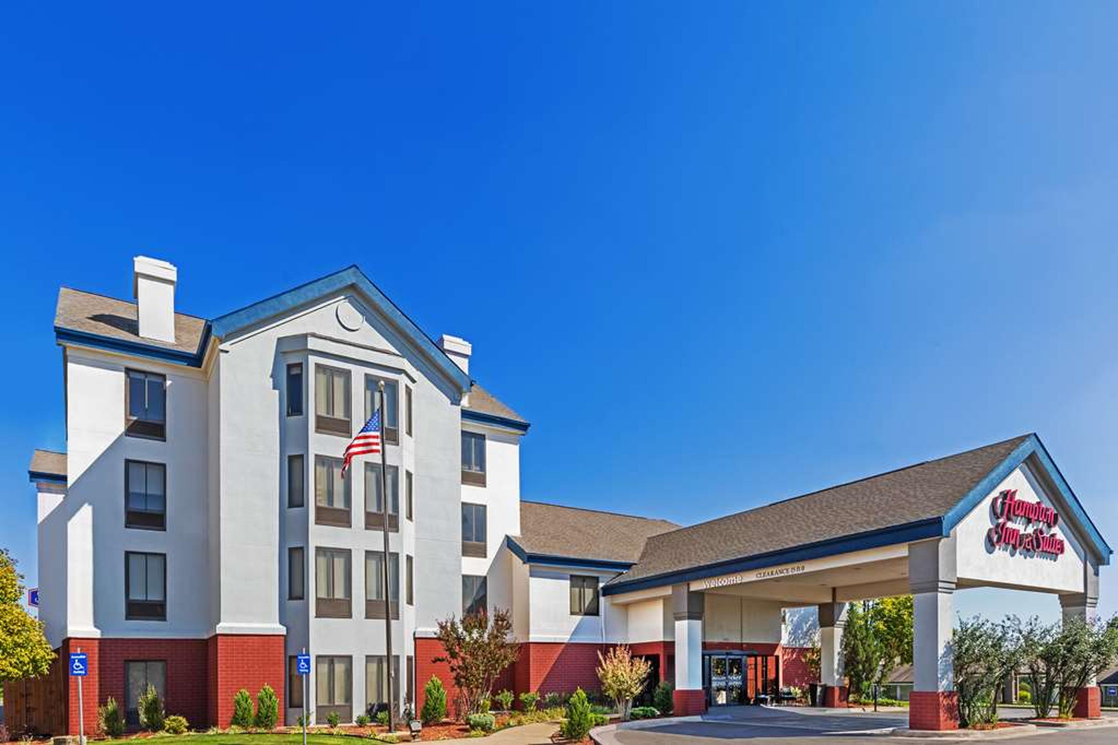 Hampton Inn & Suites Tulsa-Woodland Hills 71s