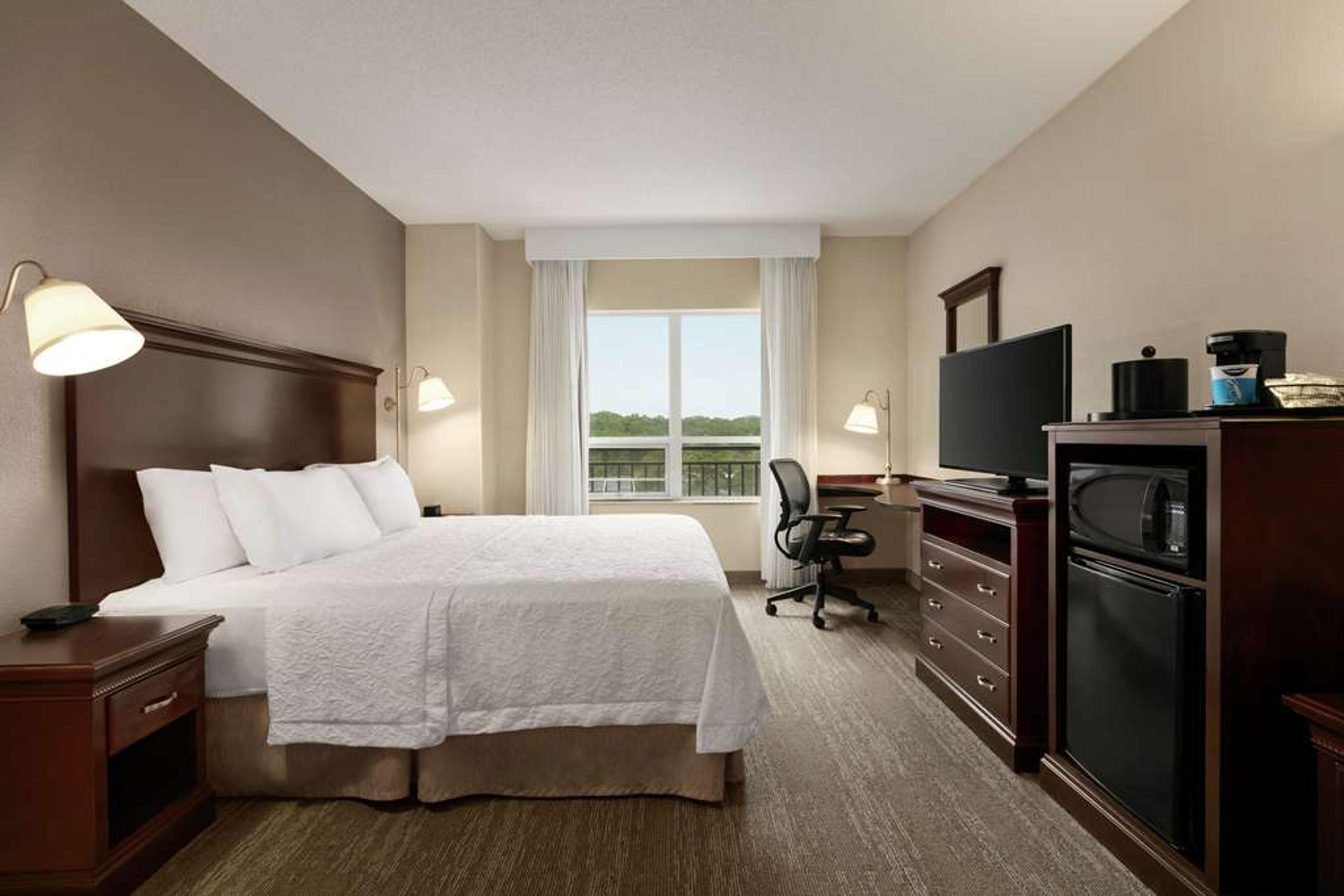 Hampton Inn &amp; Suites Washington-Dulles Intl A