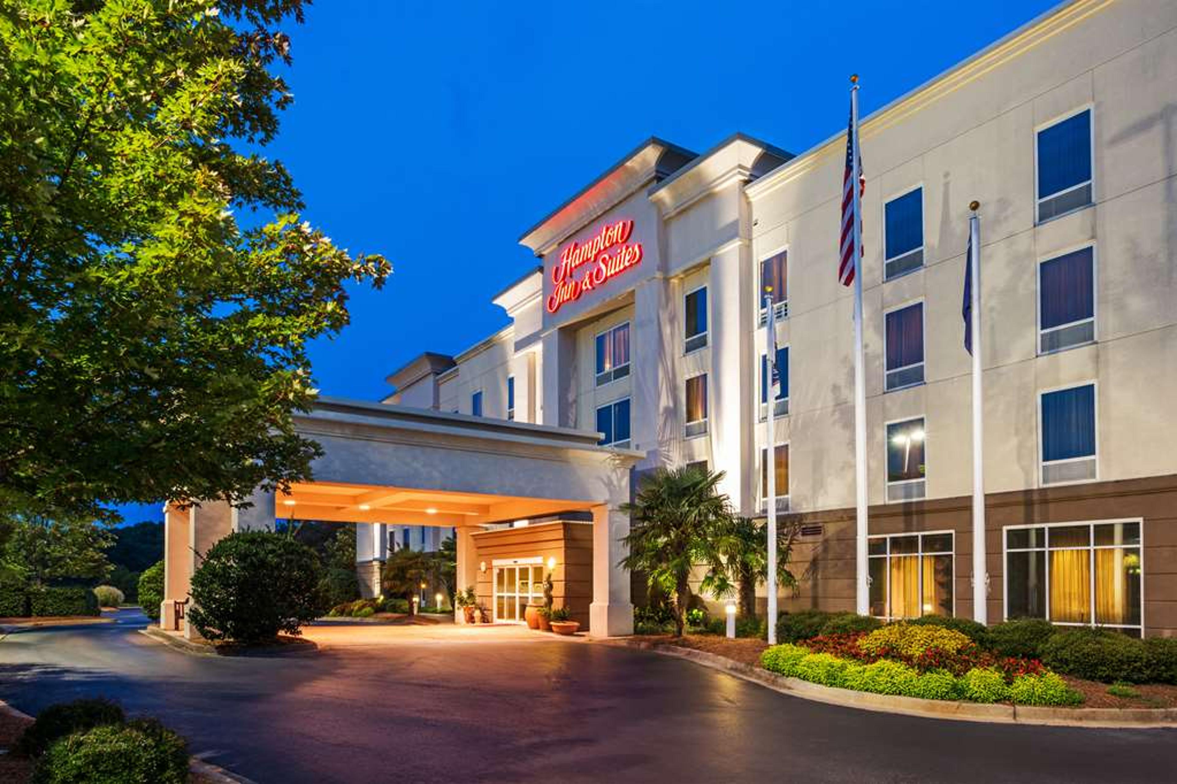 Hampton Inn &amp; Suites Clinton - I-26