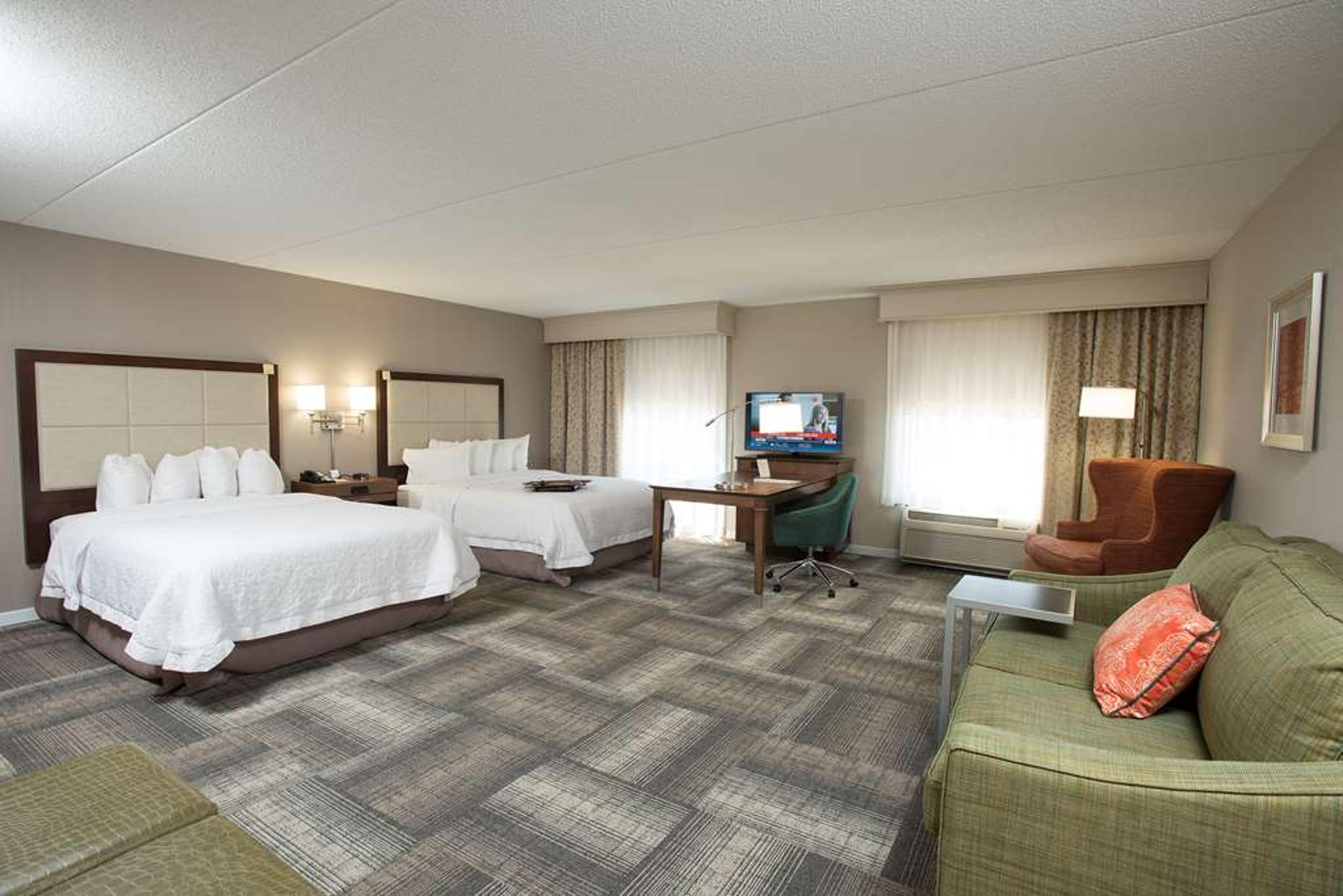 Hampton Inn &amp; Suites Cincinnati-Union Centre