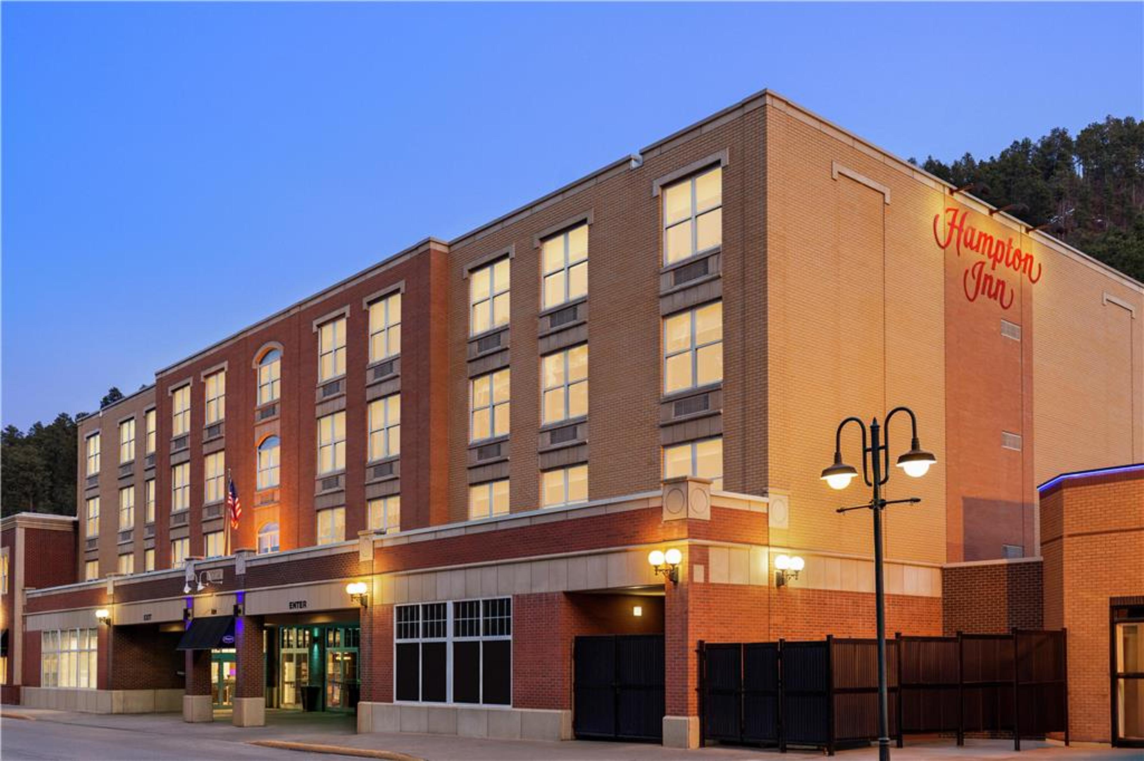 Hampton Inn Deadwood at Tin Lizzie Gaming Resort,