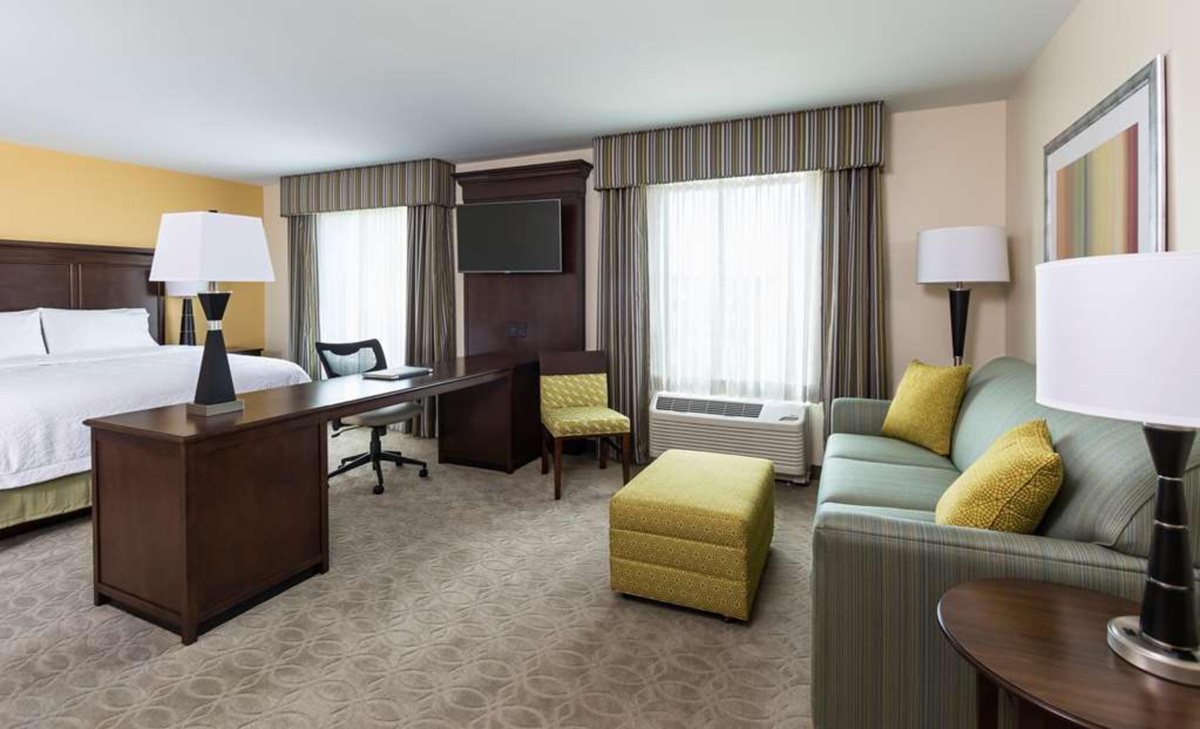 HAMPTON INN AND SUITES PHILADELPHIA