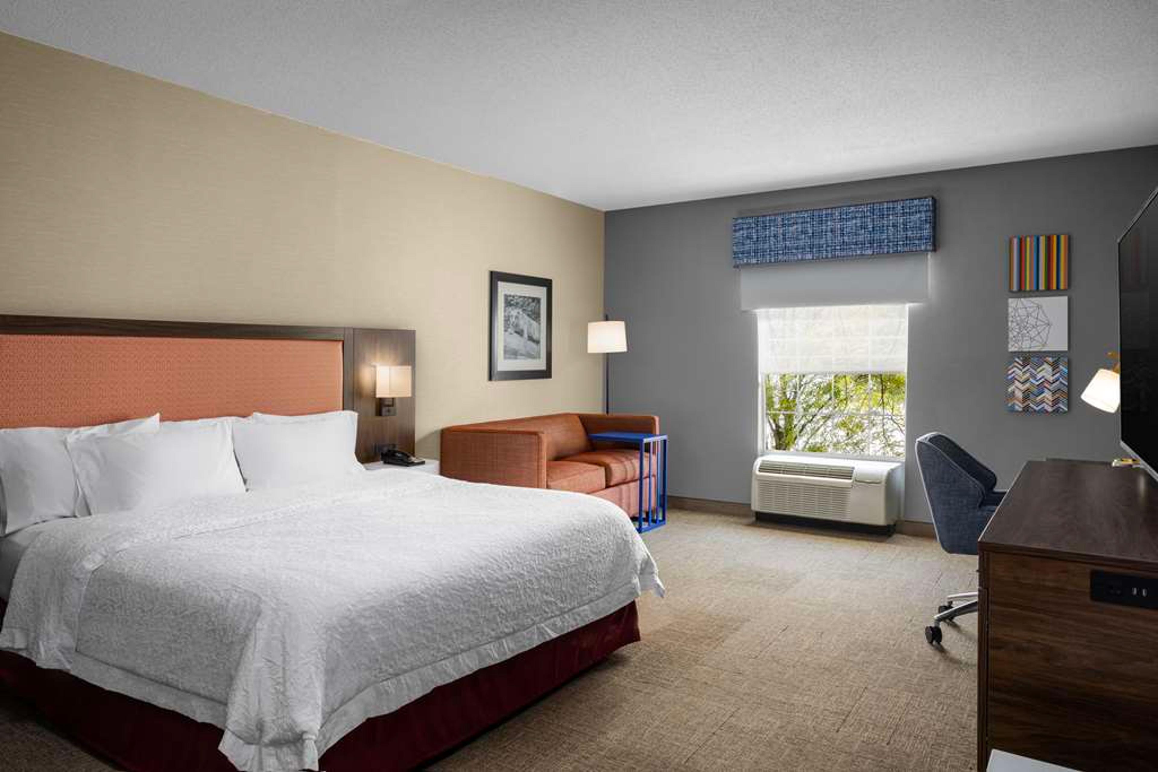 Hampton Inn and Suites State College @ Williamsbu