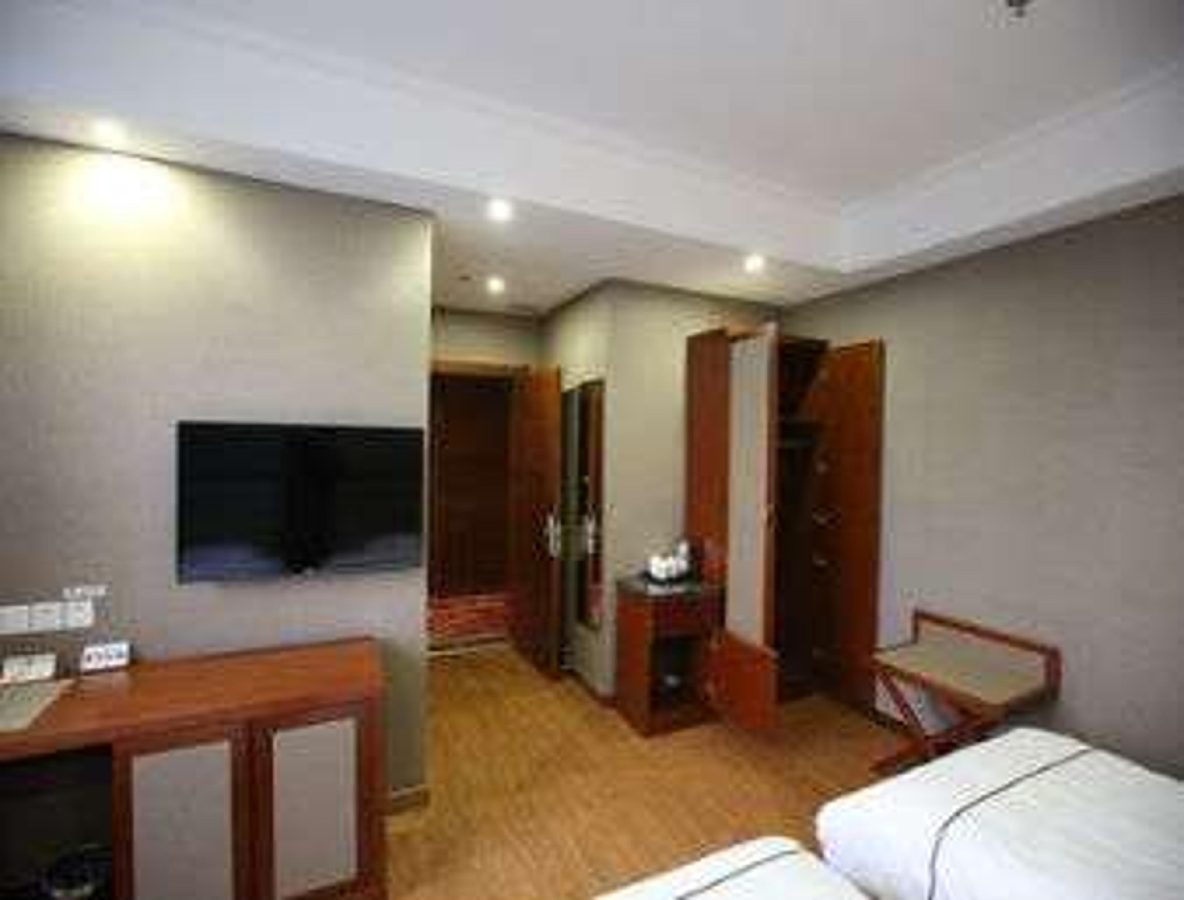SUPER 8 HOTEL PANJIN TAI SHAN
