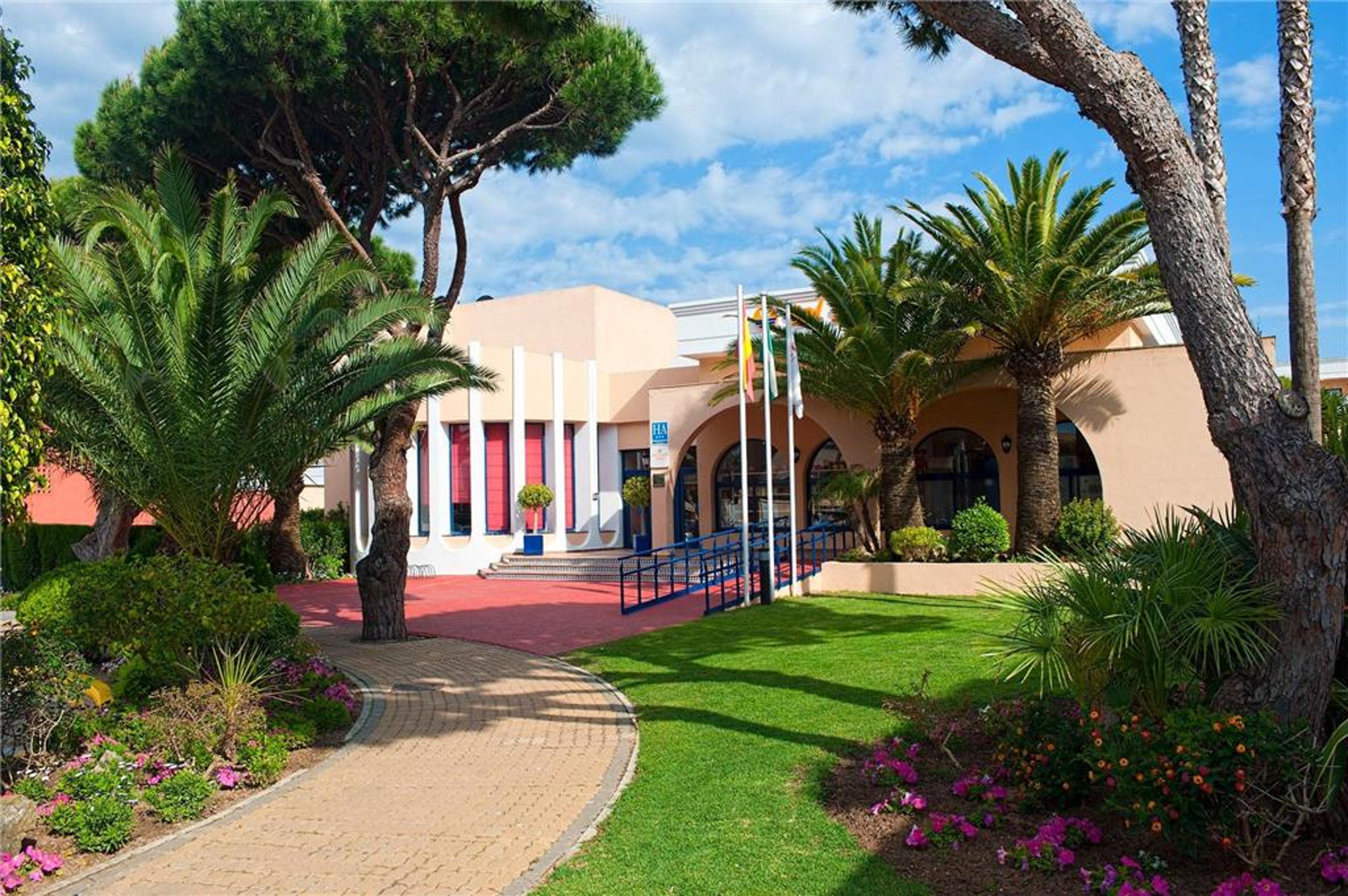 SOL SANCTI PETRI APARTHOTEL