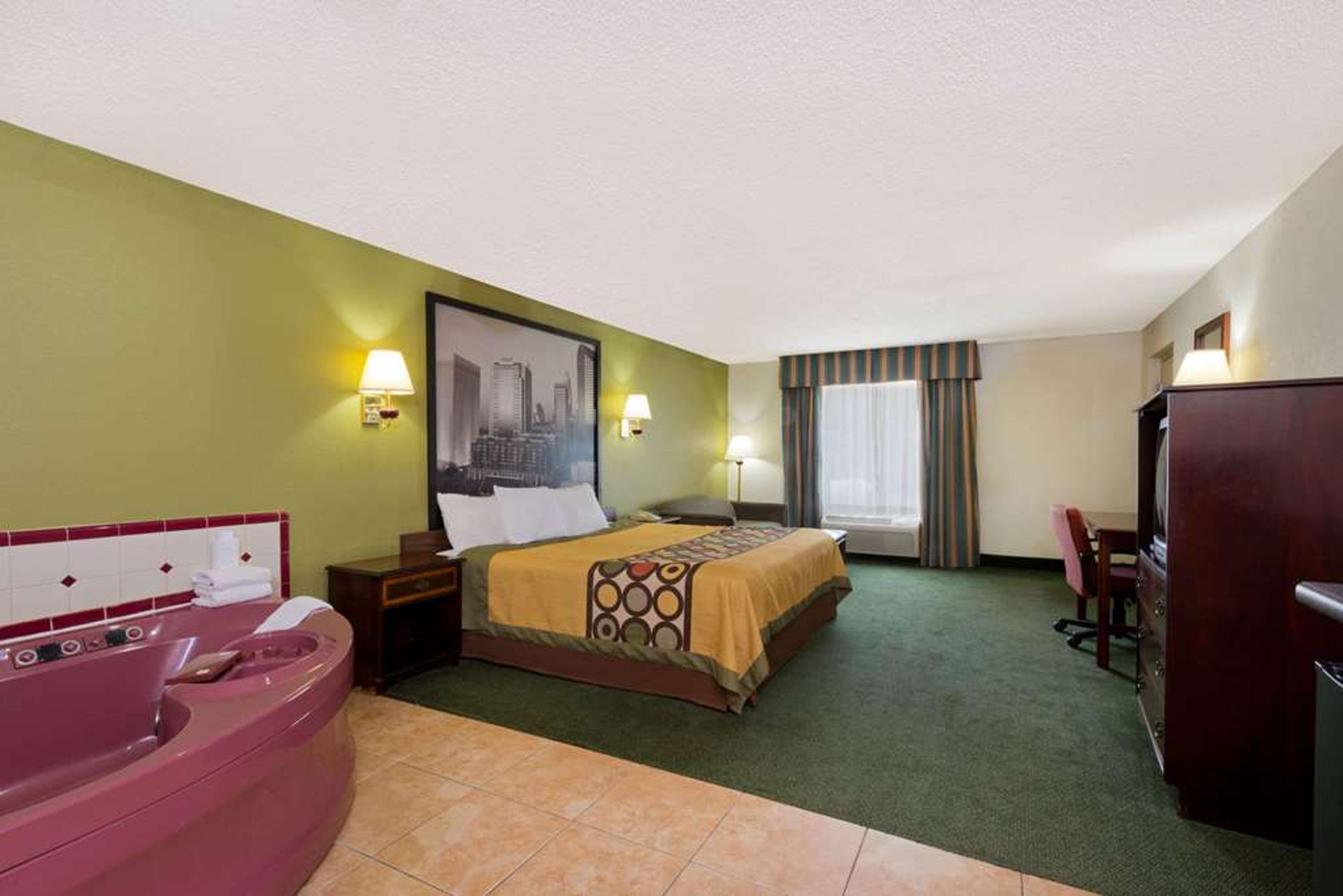 SUPER 8 HUNTERSVILLE/CHARLOTTE
