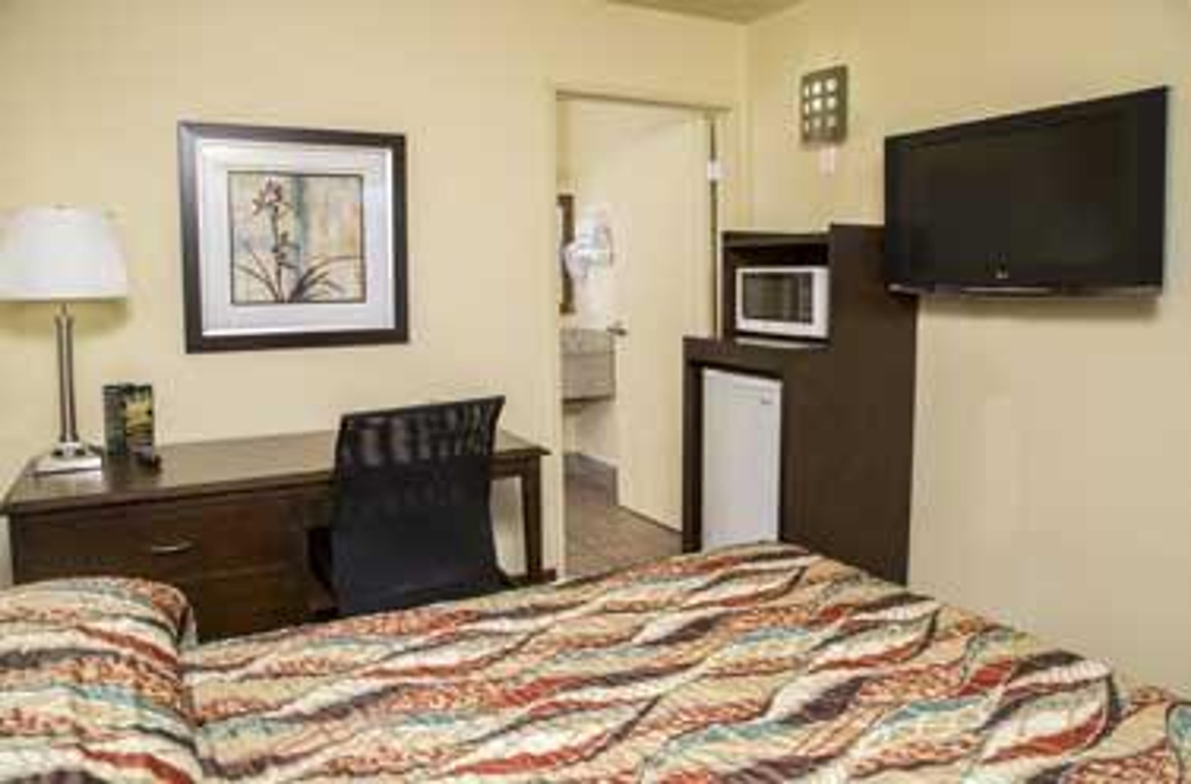 THE KEY INN AND SUITES