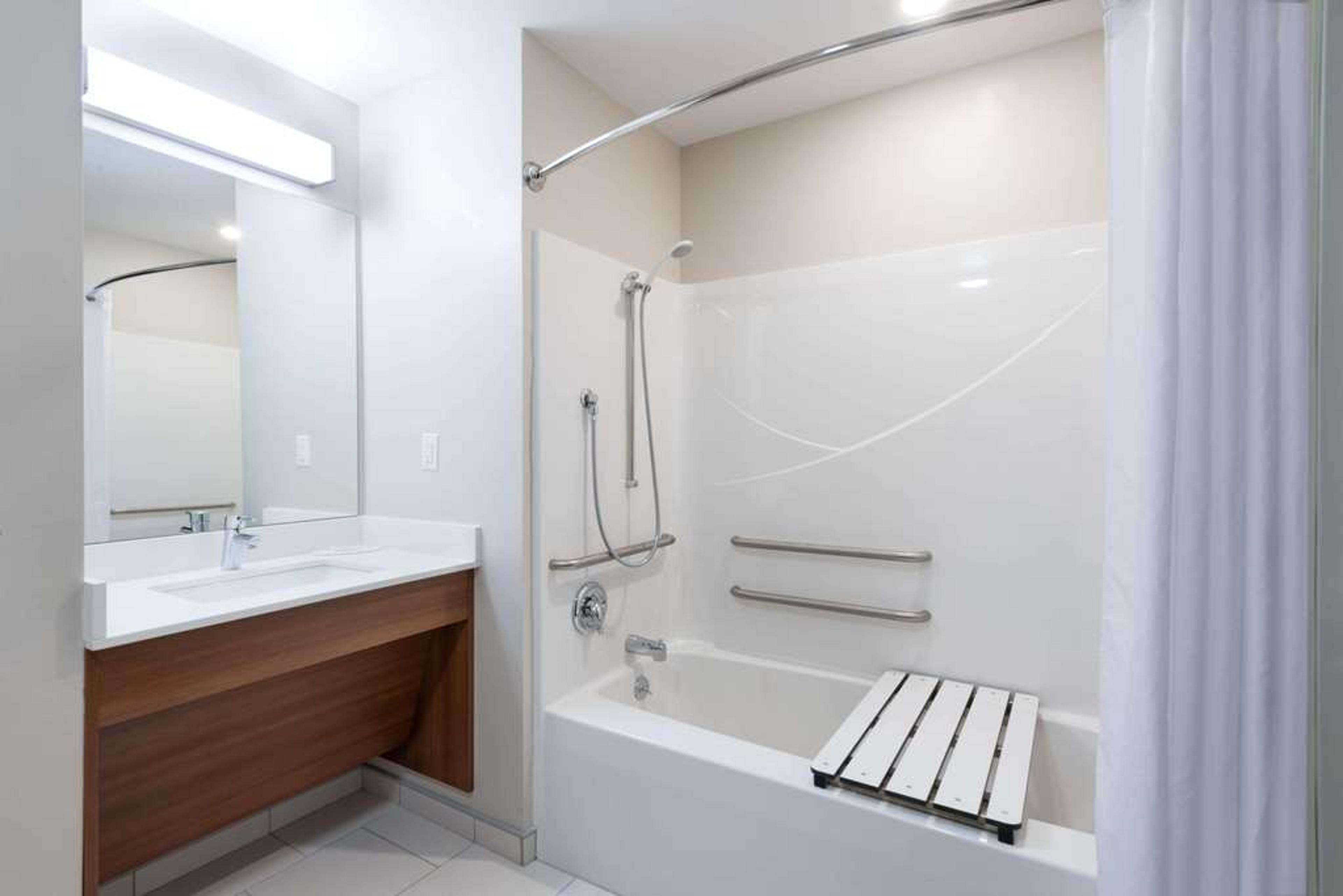 MICROTEL INN & SUITES BY WYNDHAM WI