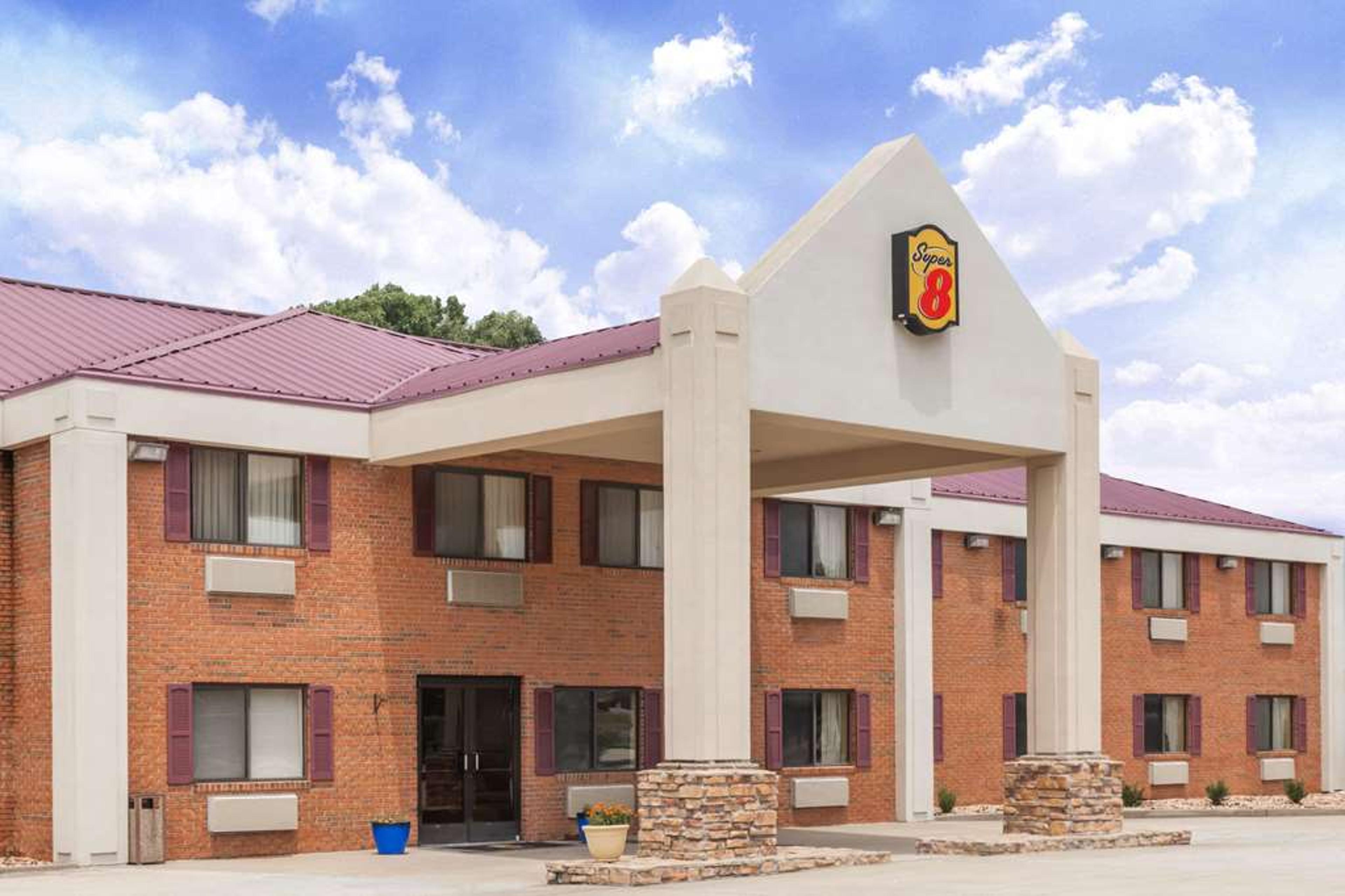 SUPER 8 EDDYVILLE