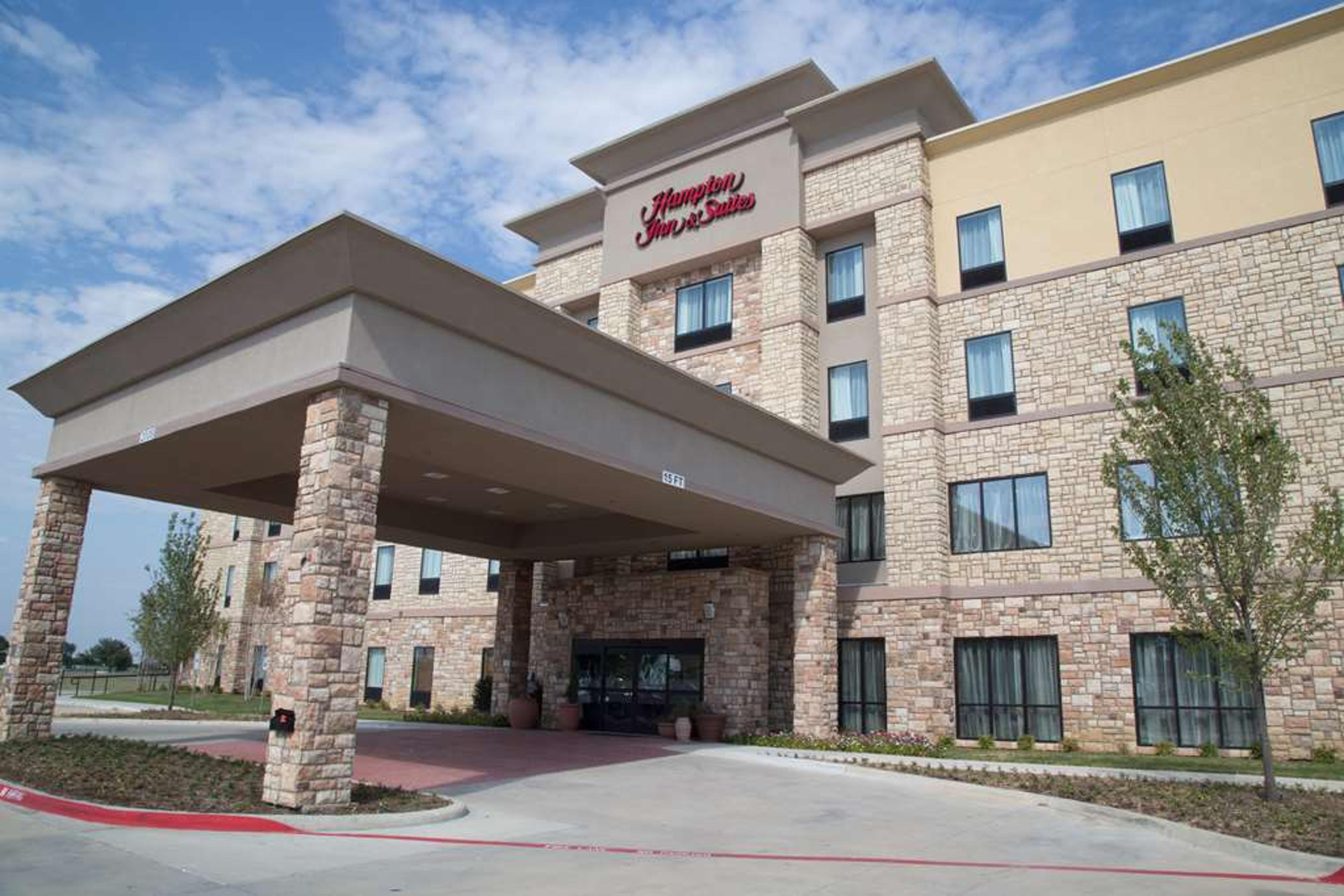 HAMPTON INN AND SUITES MCKINNEY