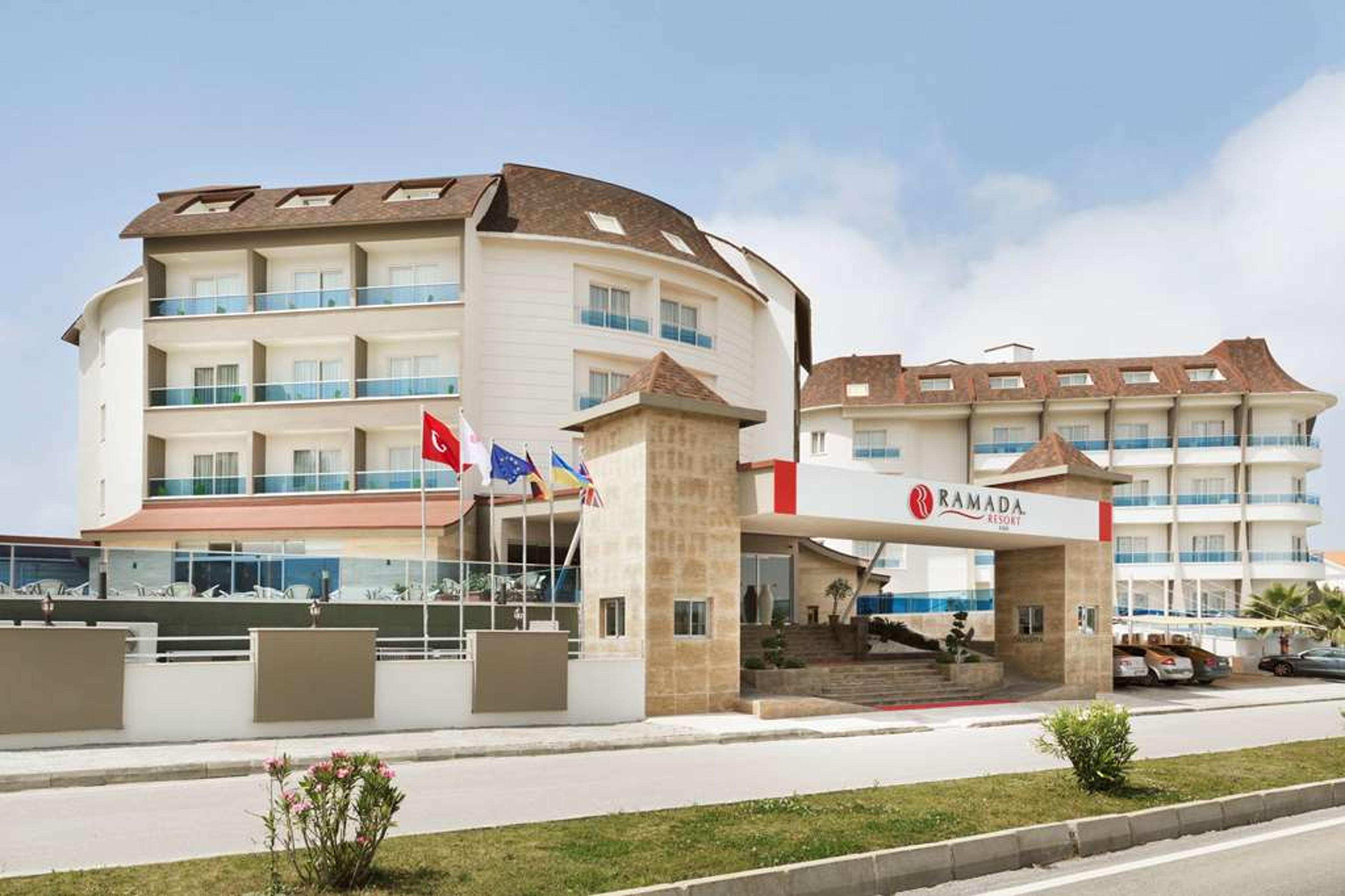 RAMADA RESORT BY WYNDHAM SIDE