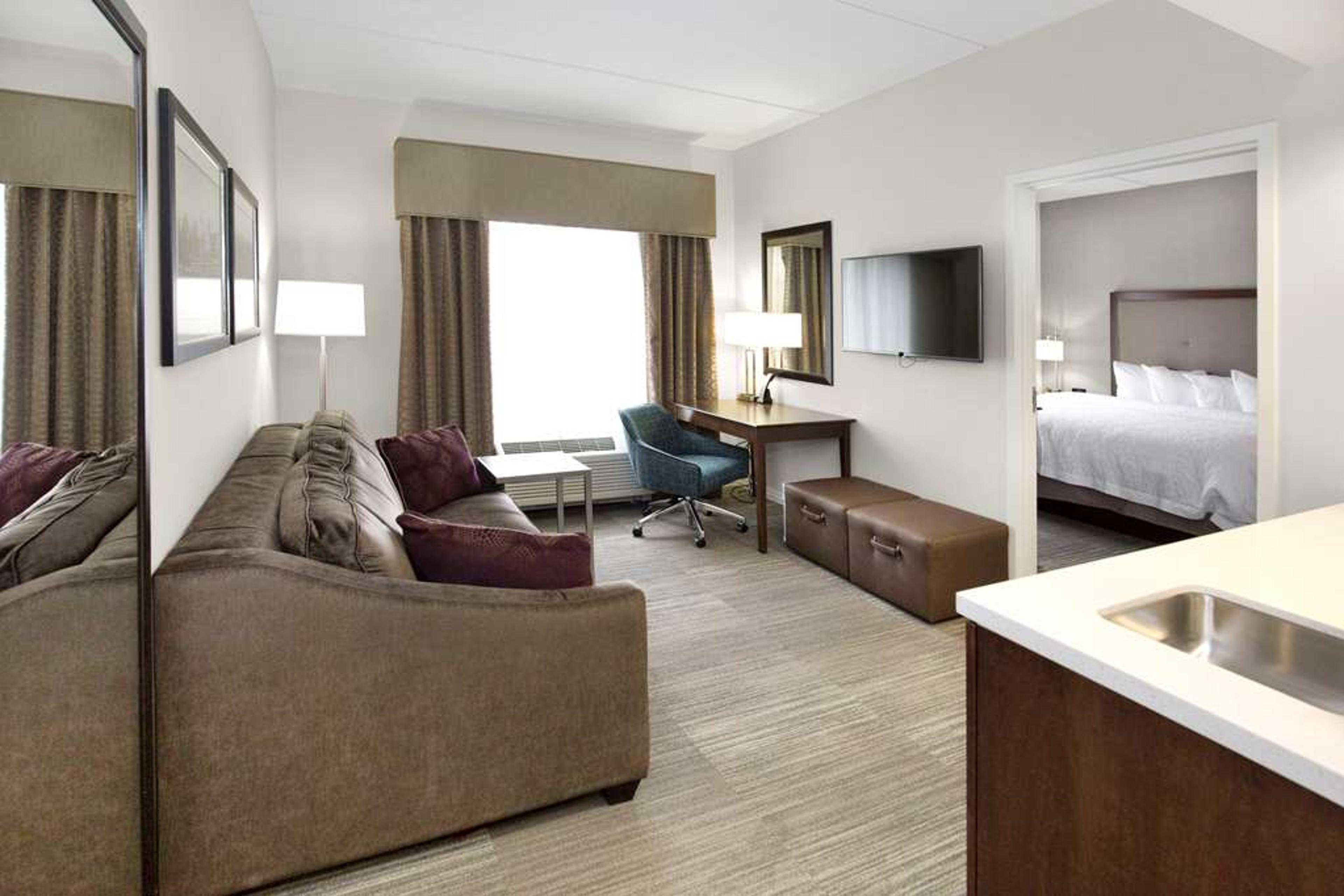 HAMPTON INN AND SUITES PITTSBURGH/H