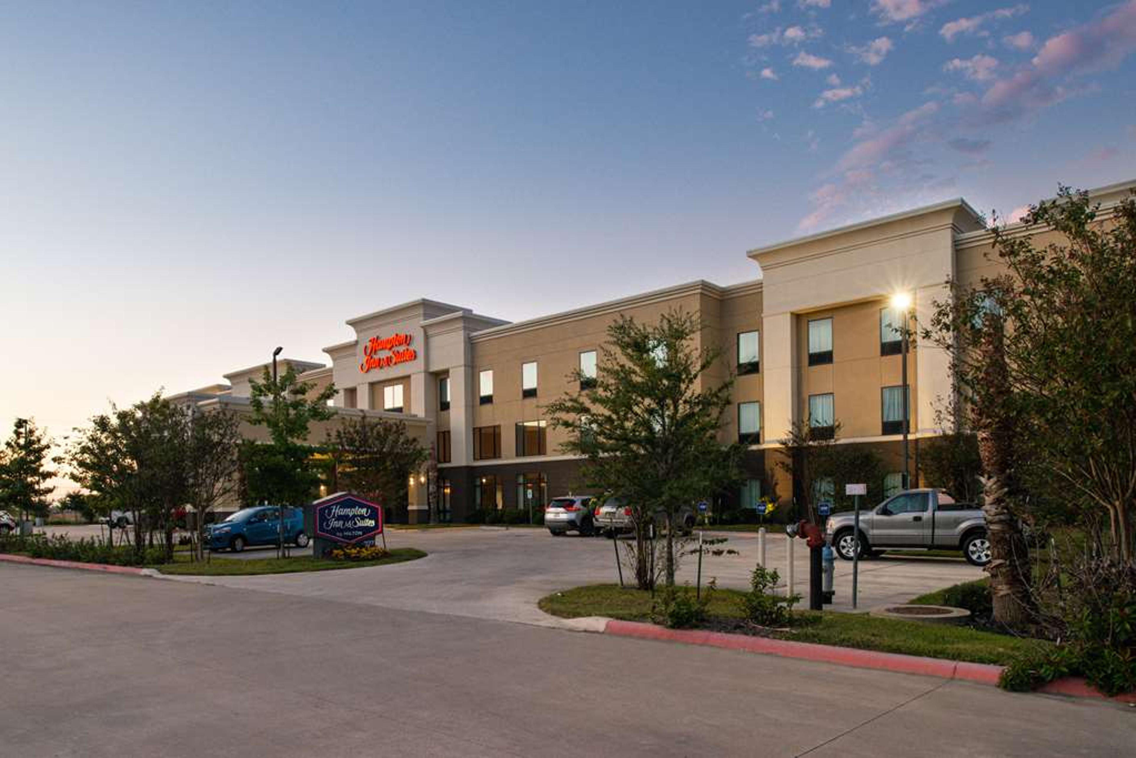 HAMPTON INN SUITES HUTTO AUSTIN