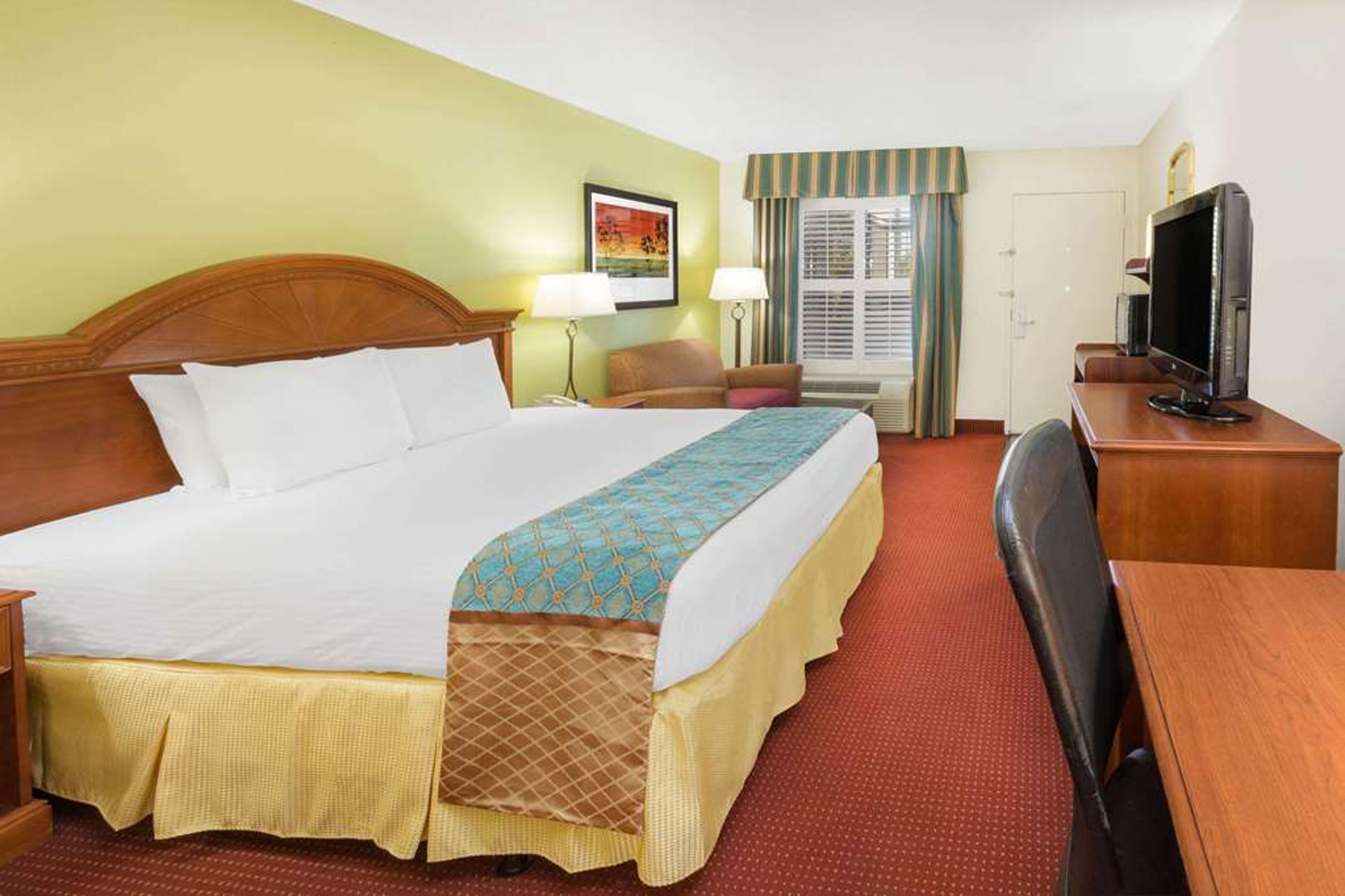 BAYMONT BY WYNDHAM, ORANGEBURG NORT