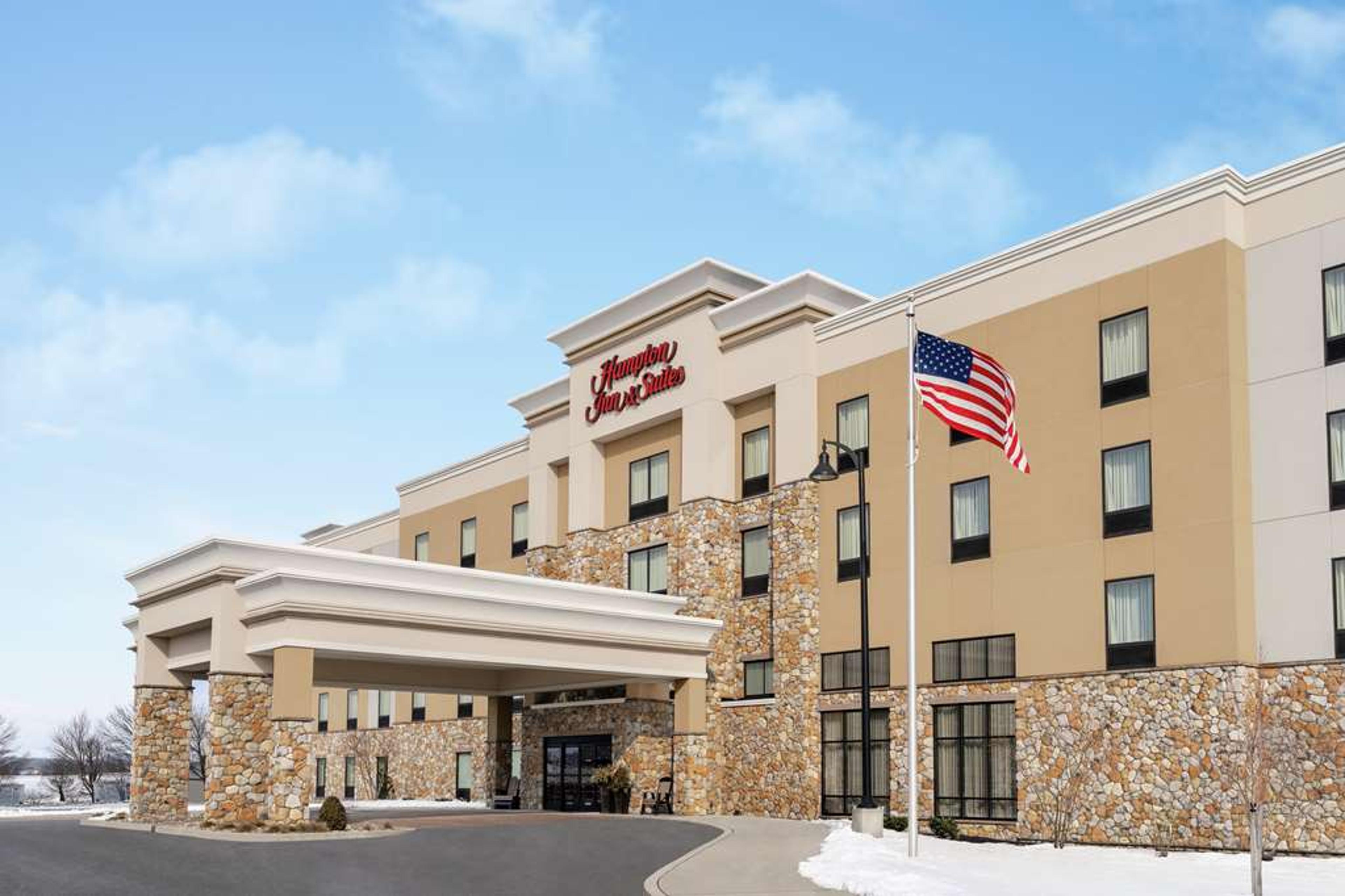 HAMPTON INN AND SUITES MOUNT JOY/LA