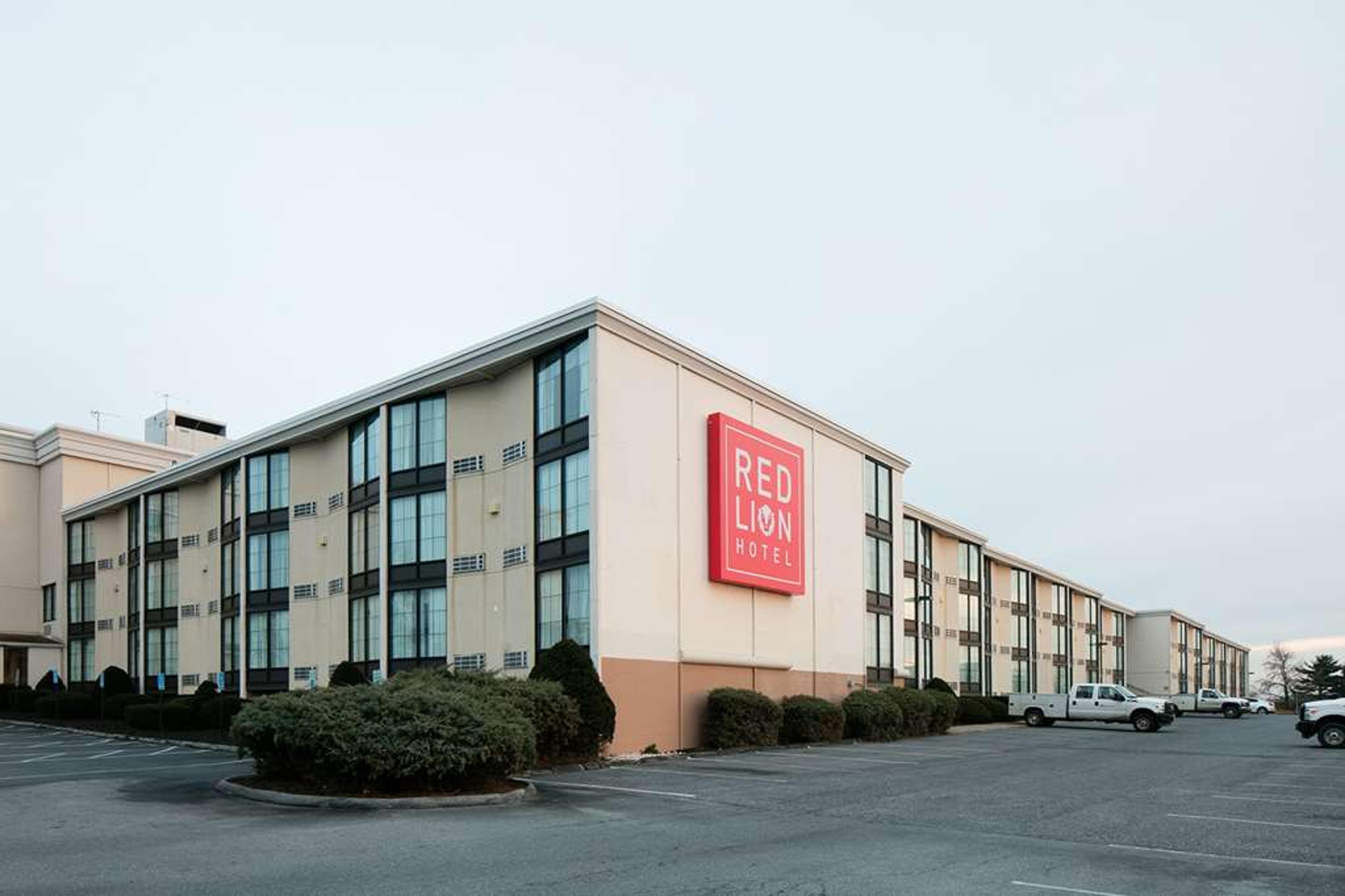 REDLIONHOTEL HARRISBURGHERSHEY