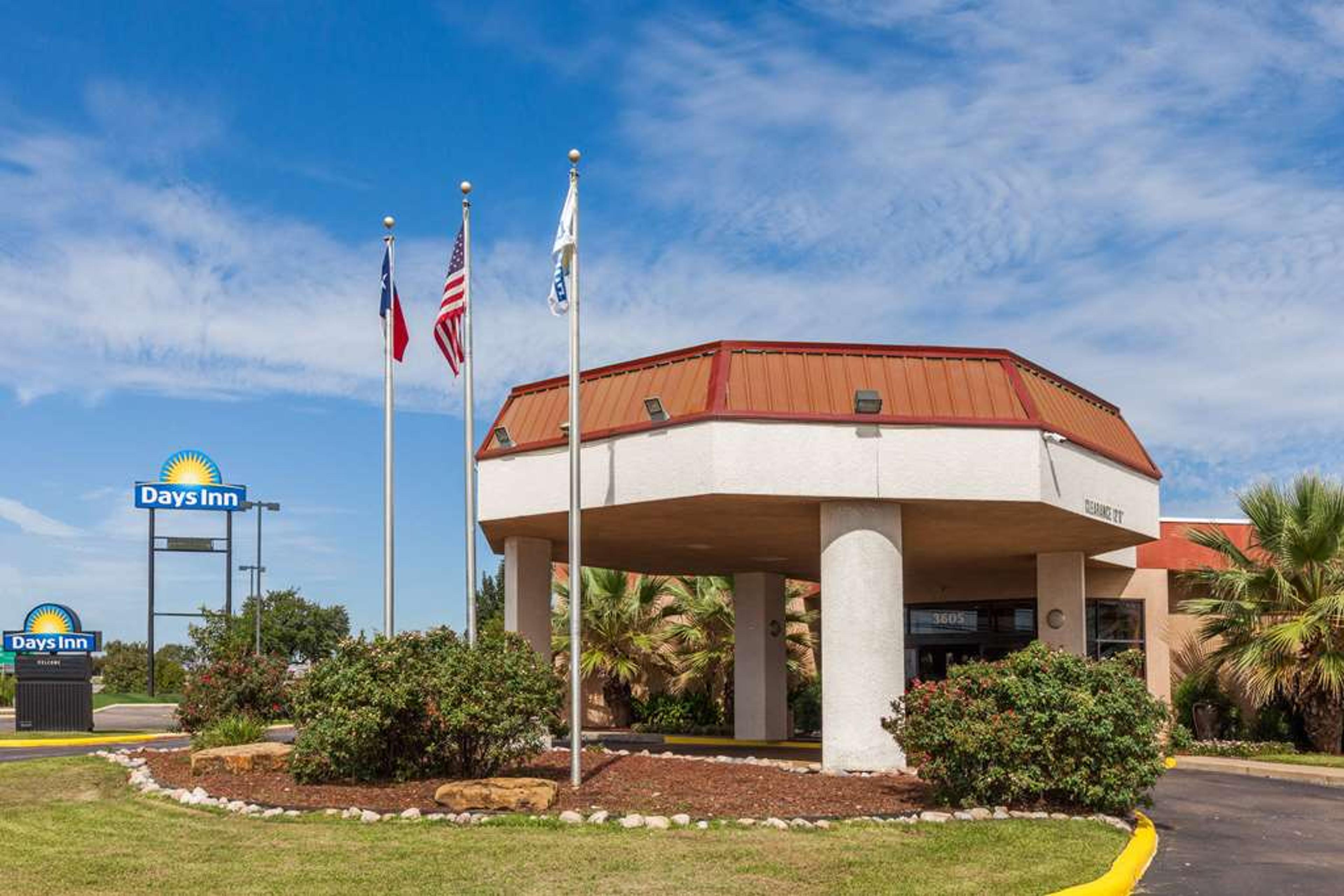 DAYS INN SHERMAN