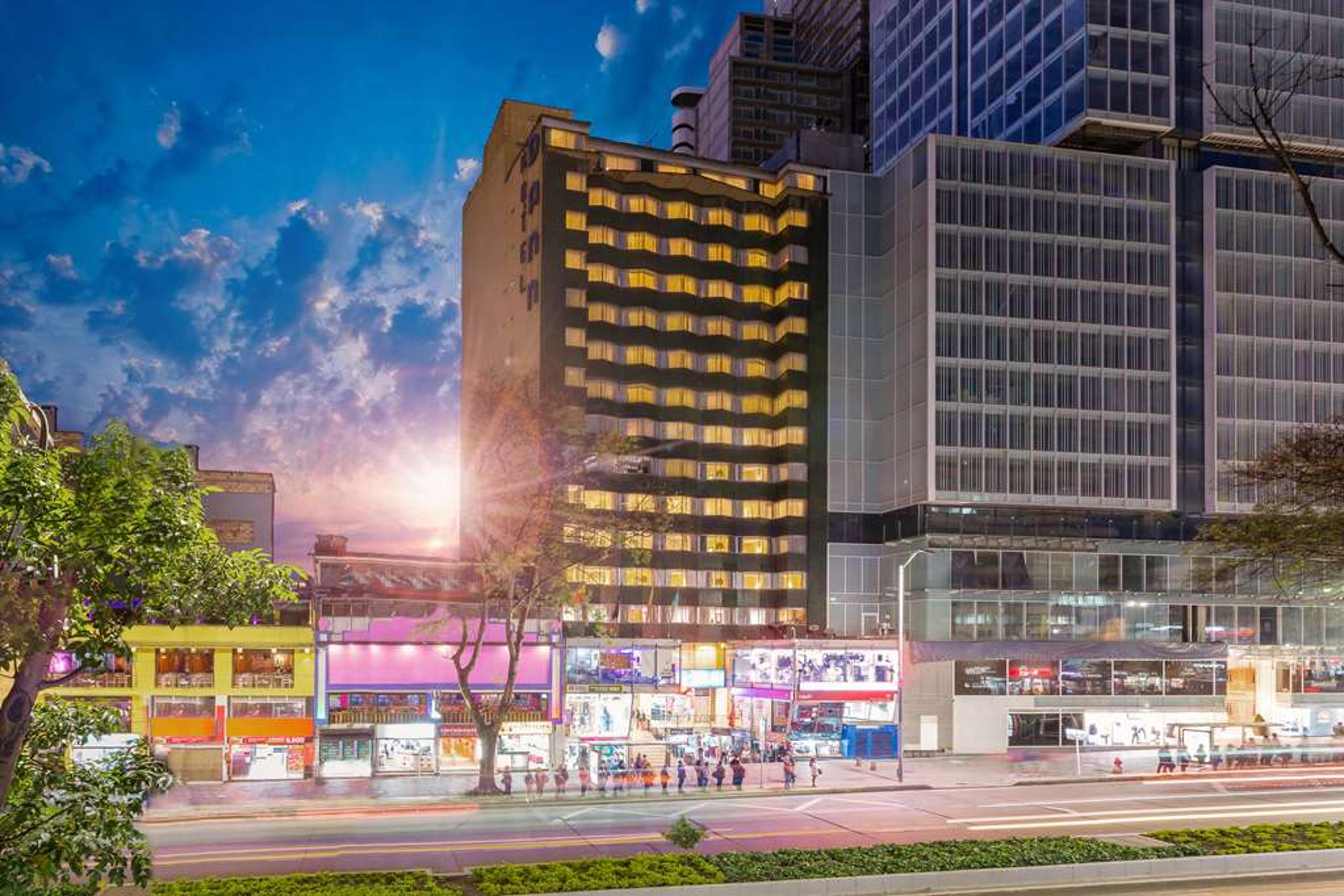 DANN AVENIDA 19