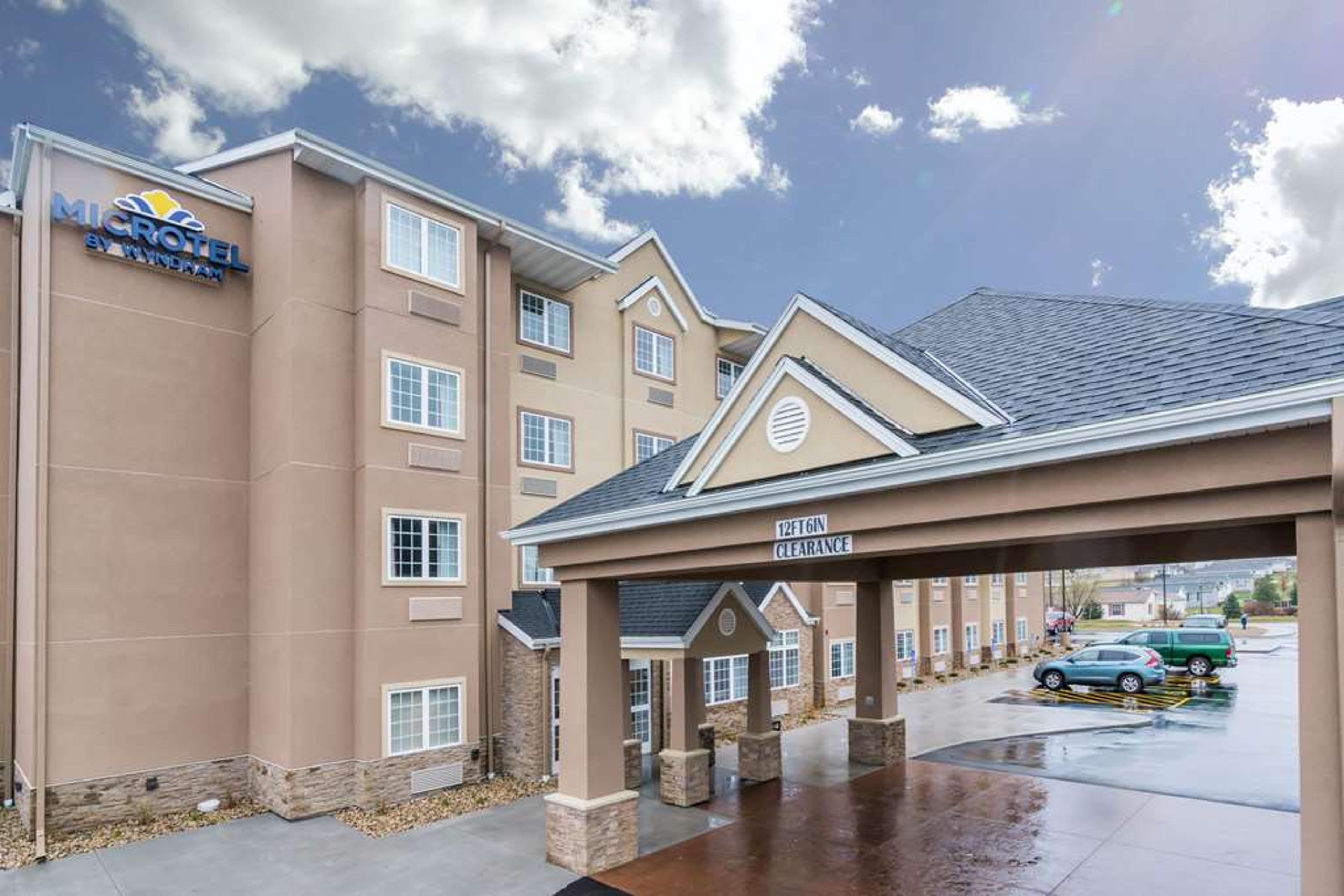 MICROTEL INN & SUITES BY WYNDHAM RO