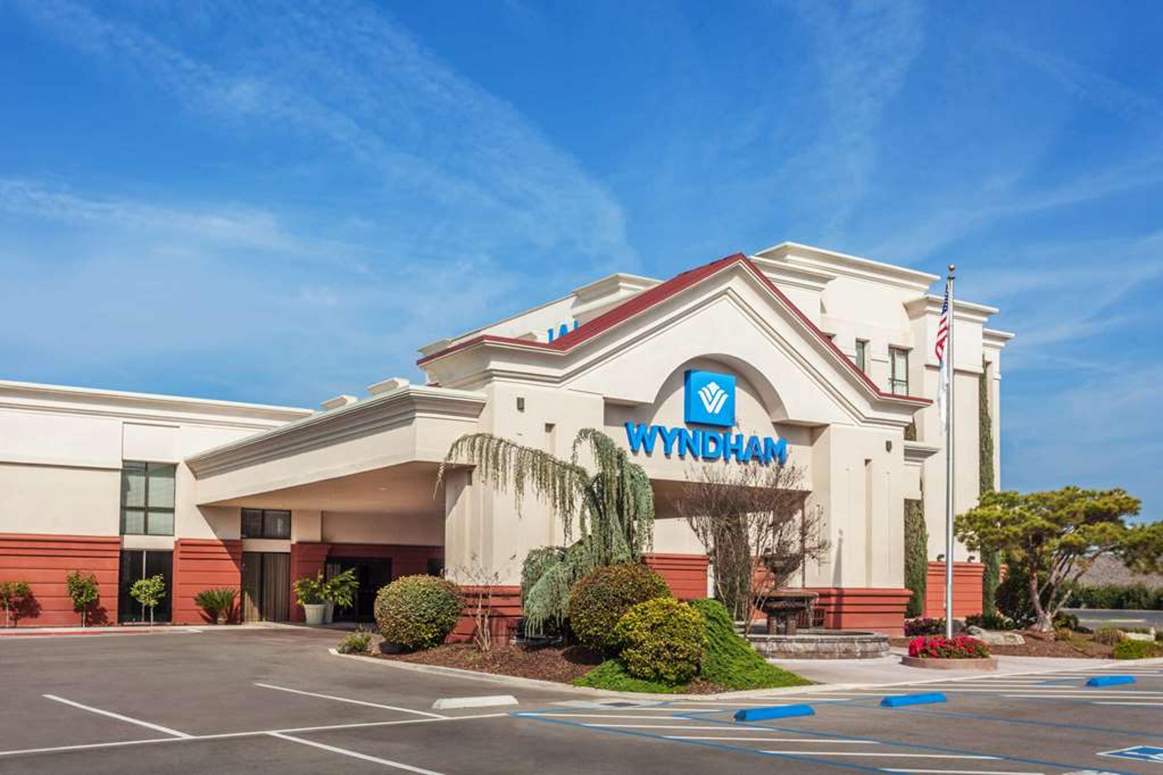 WYNDHAM VISALIA
