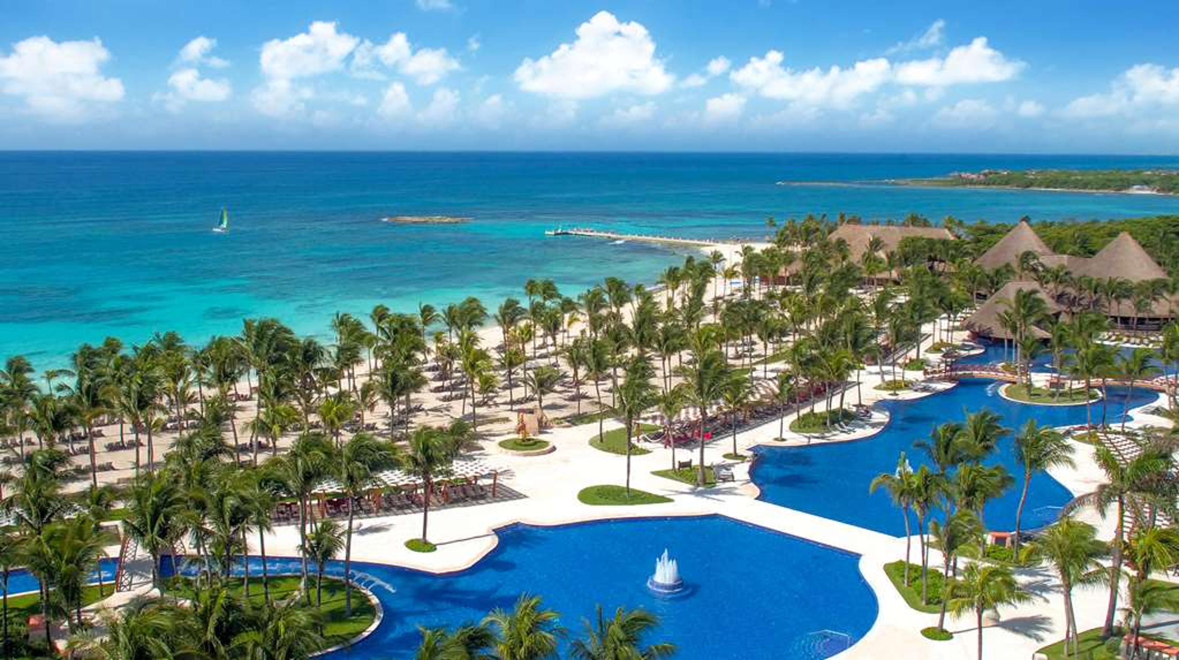 BARCELO MAYA COLONIAL