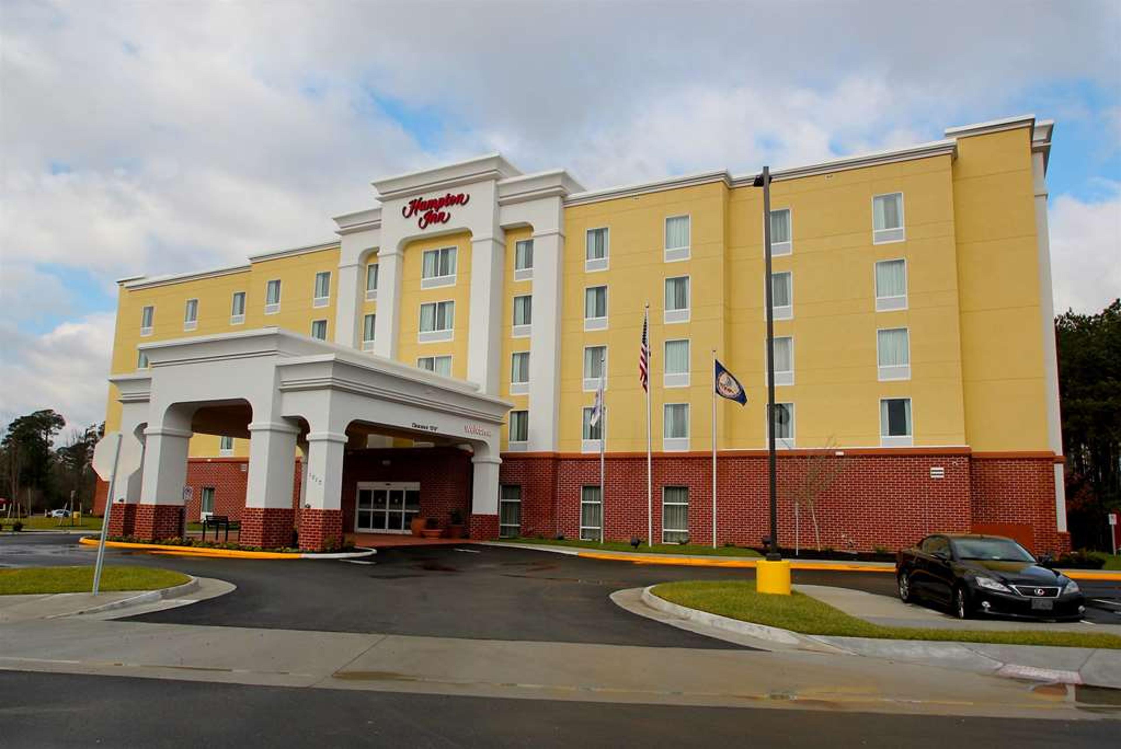 HAMPTON INN SUFFOLK