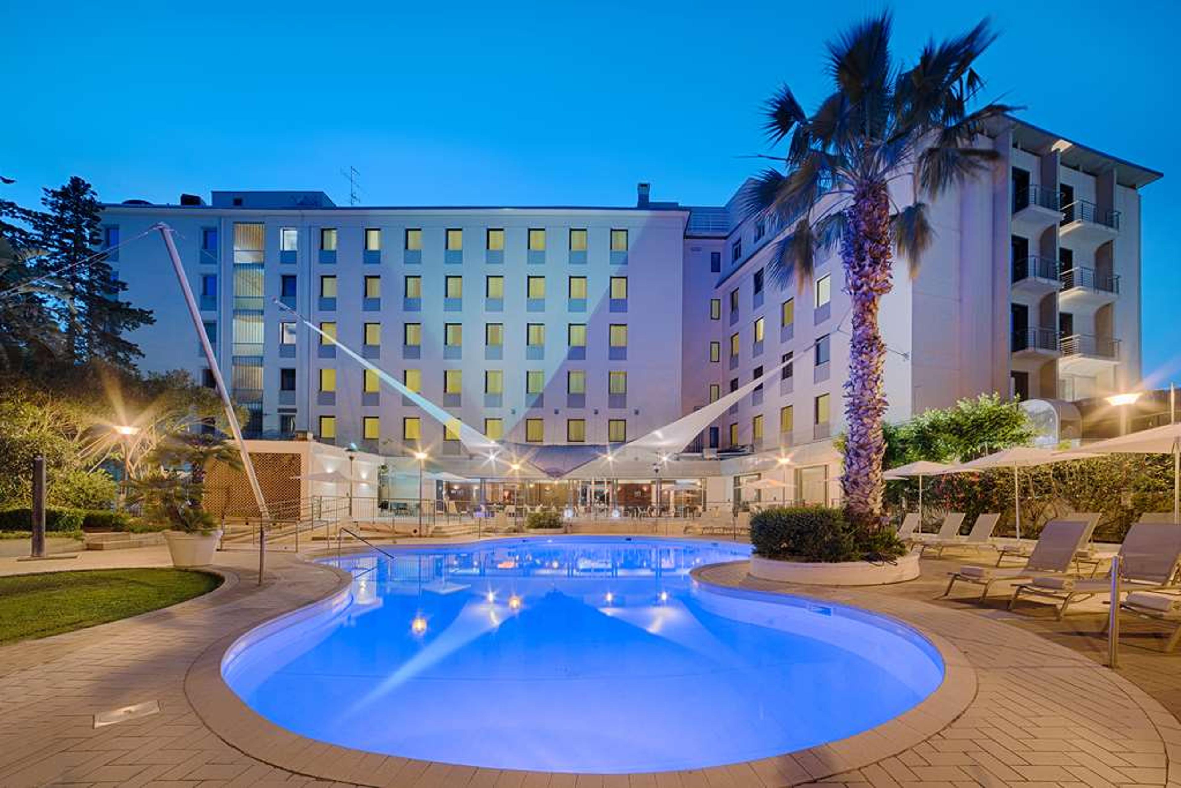 Hotel Photo 3