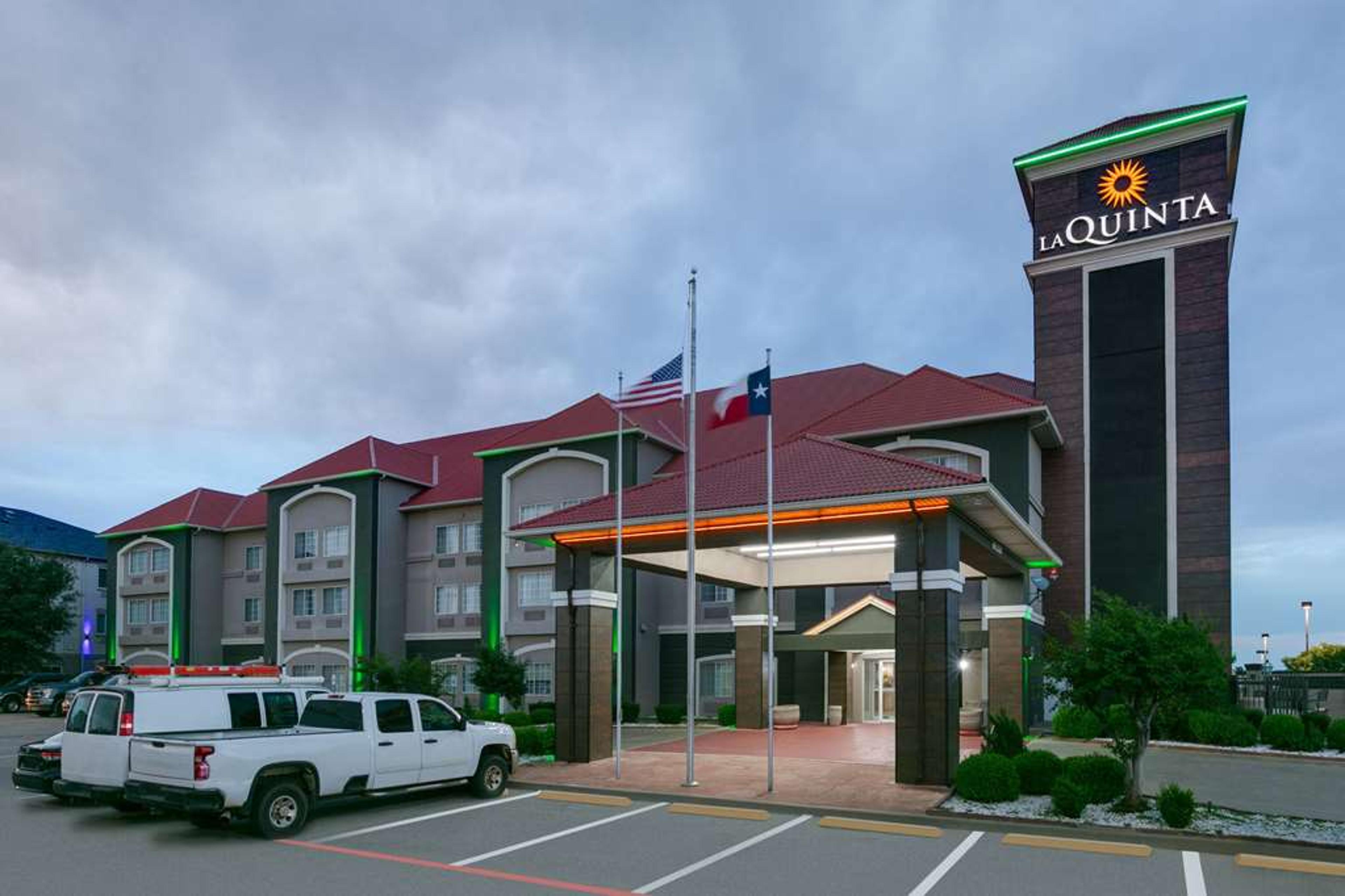 LA QUINTA INN STE WEATHERFORD