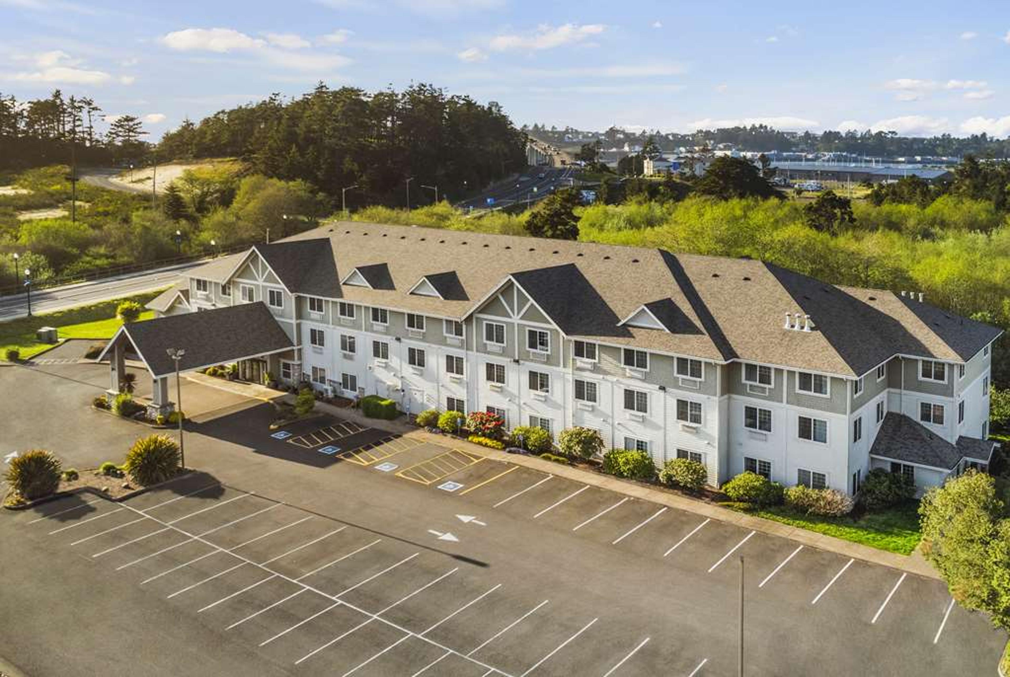 LA QUINTA INN STE NEWPORT