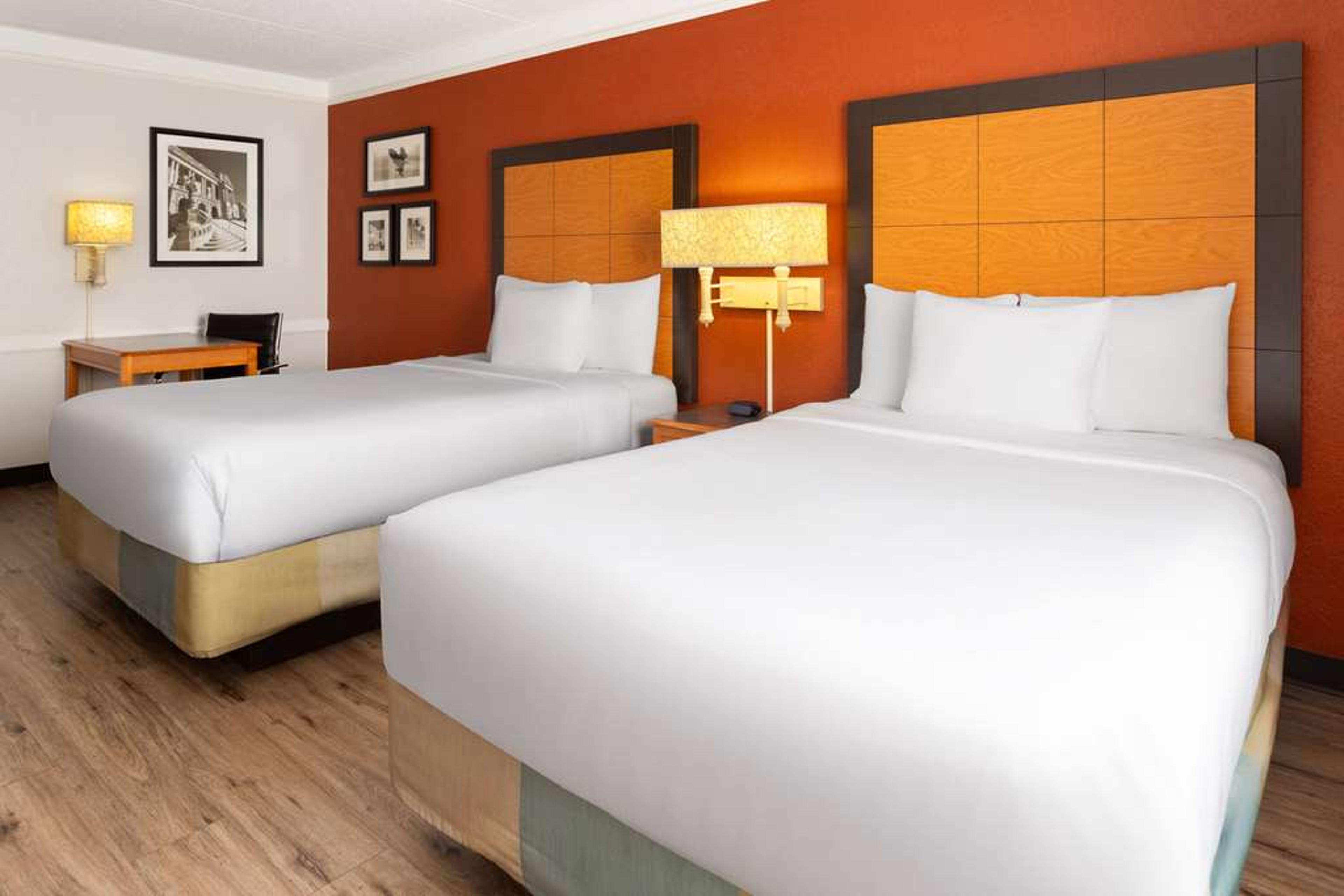 LA QUINTA INN PITTSBURGH AIRPORT