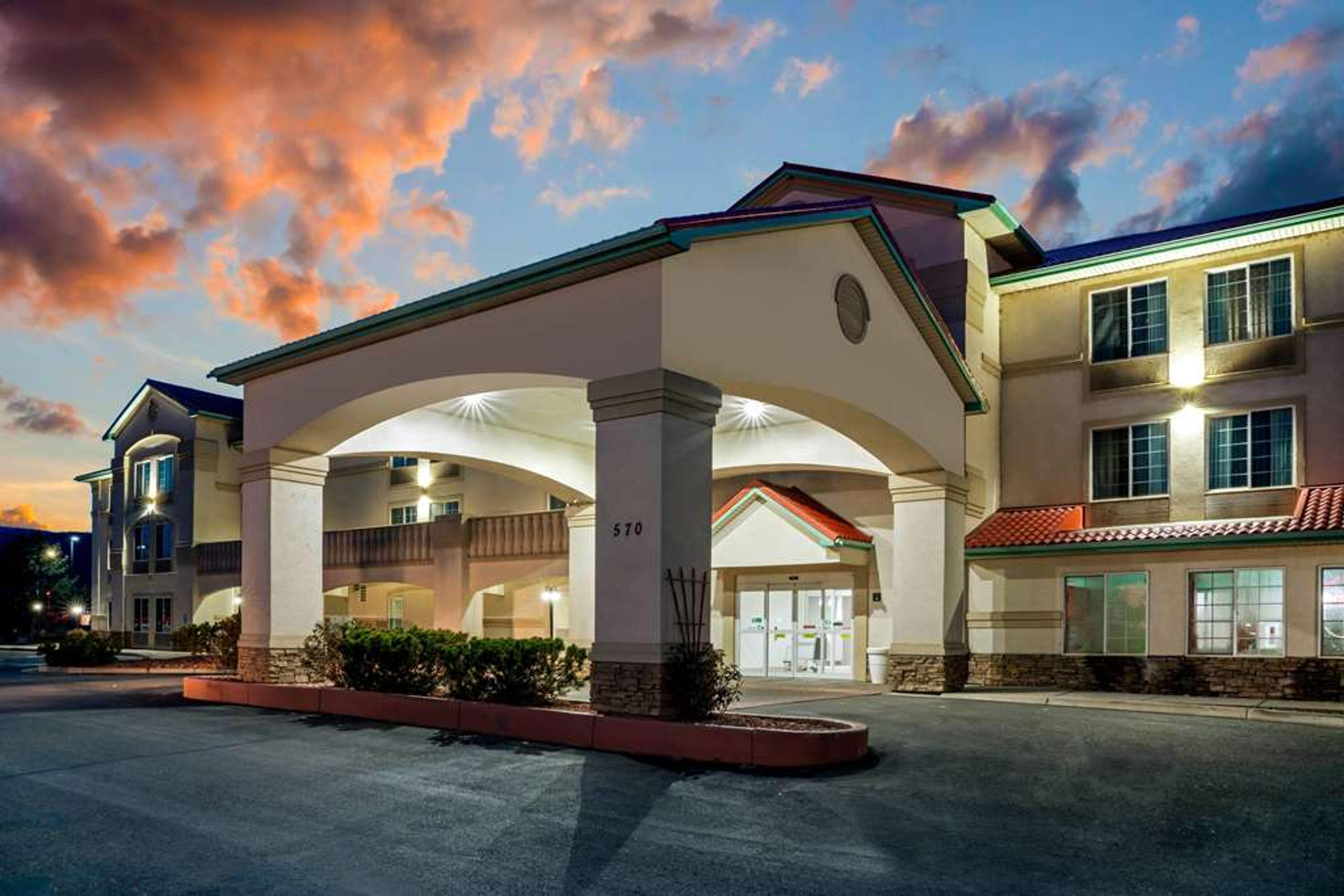 LA QUINTA INNSTES FRUITA