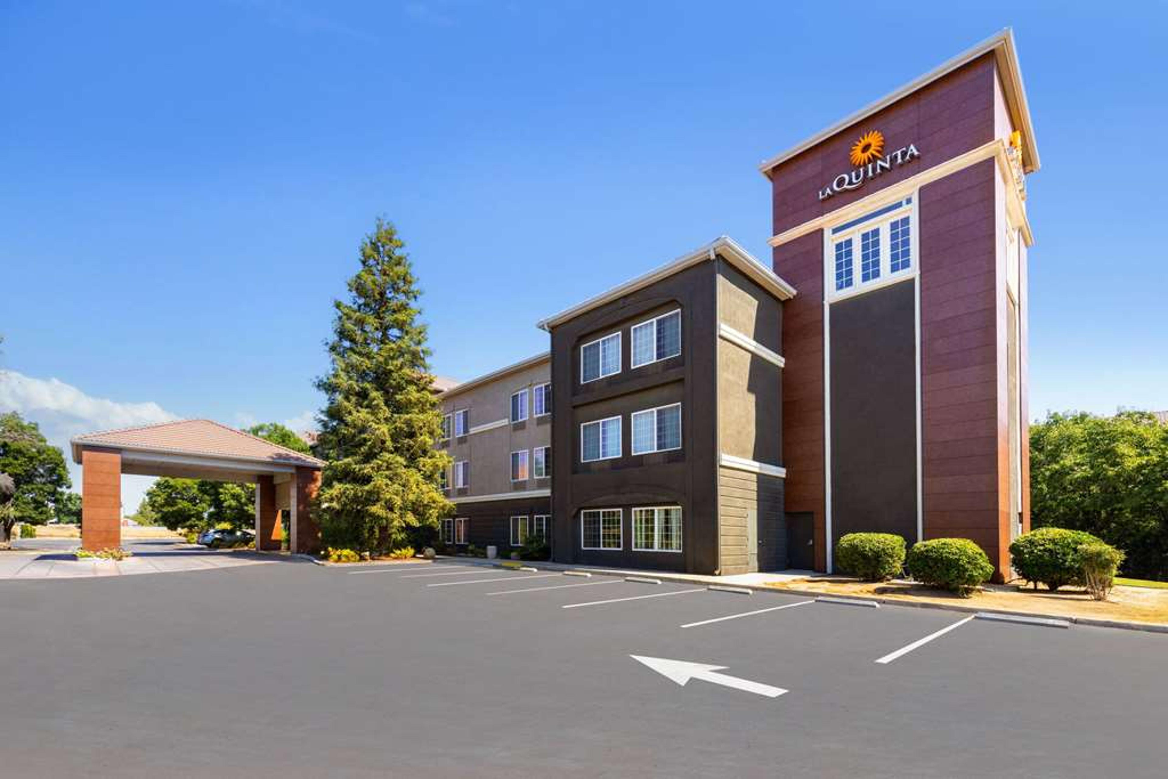 LA QUINTA INN STE BAKRSFIELD N