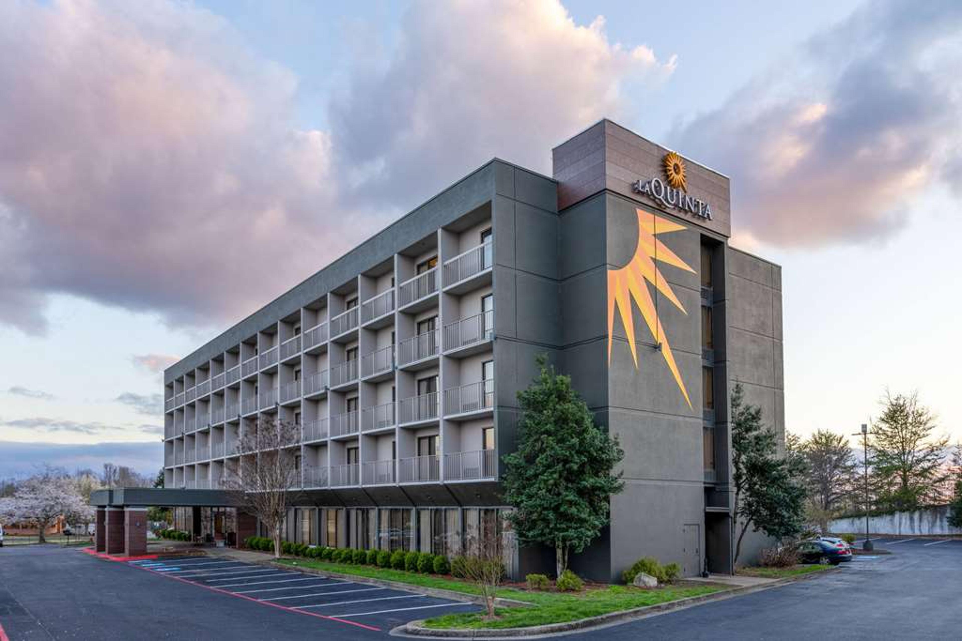 LA QUINTA INN STE TRI-CITIES