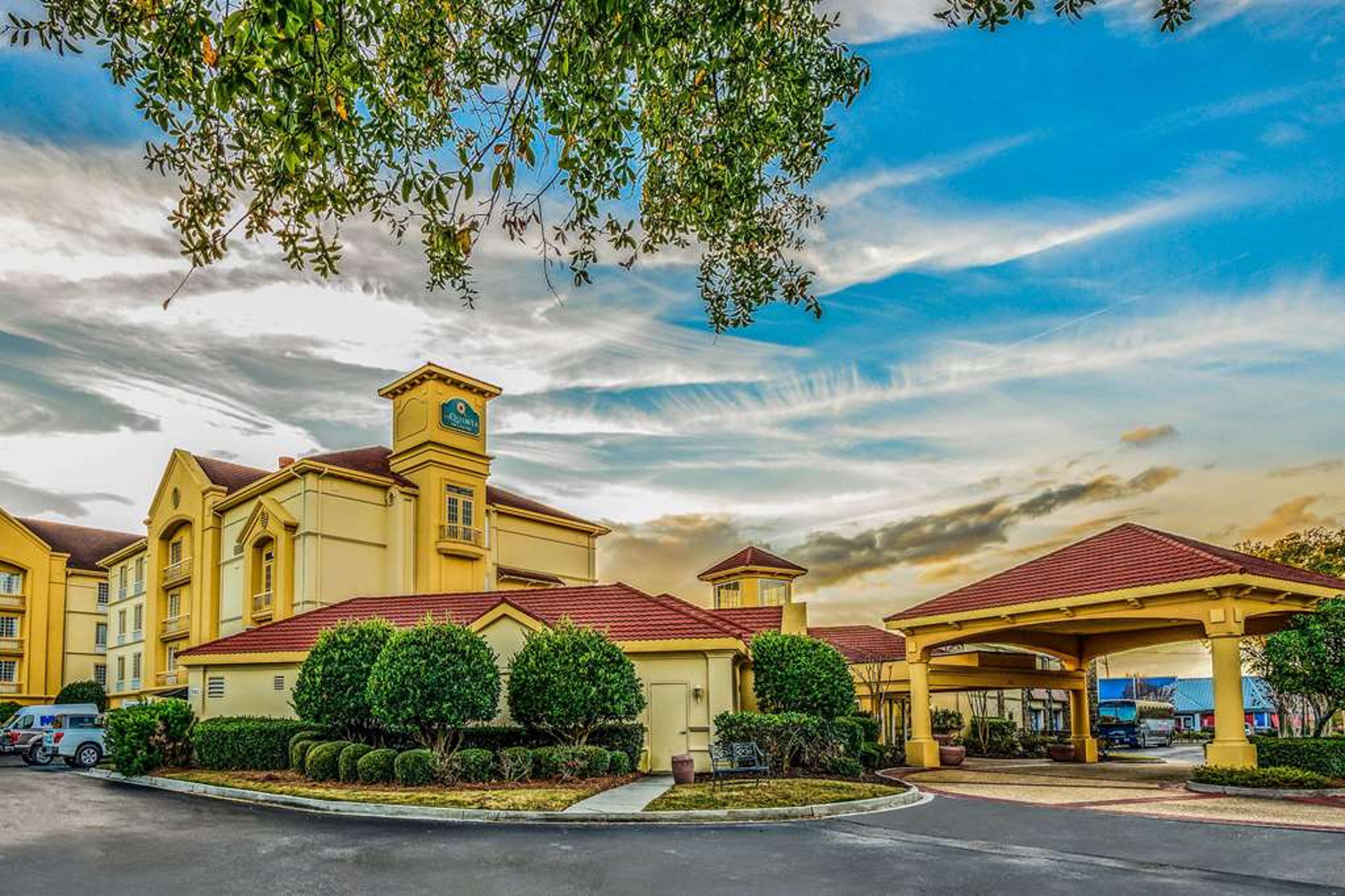LA QUINTA INN STE BROADWAY AREA