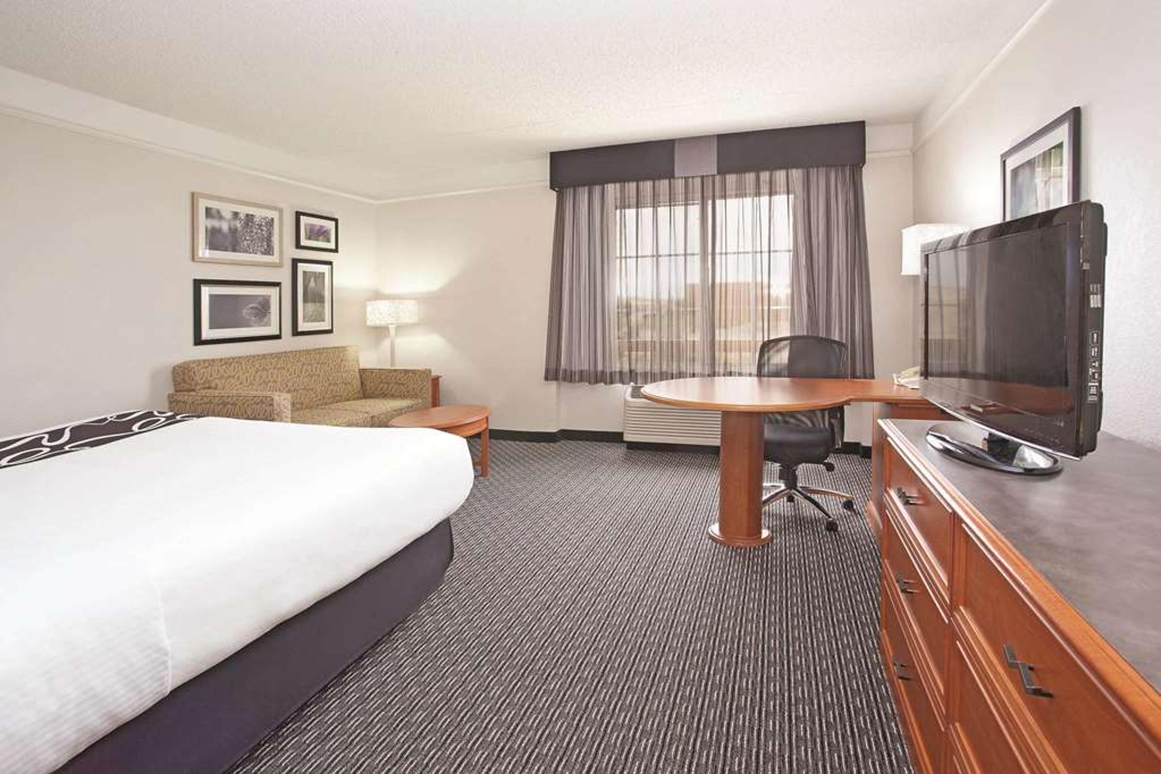 LA QUINTA INN STE PUEBLO