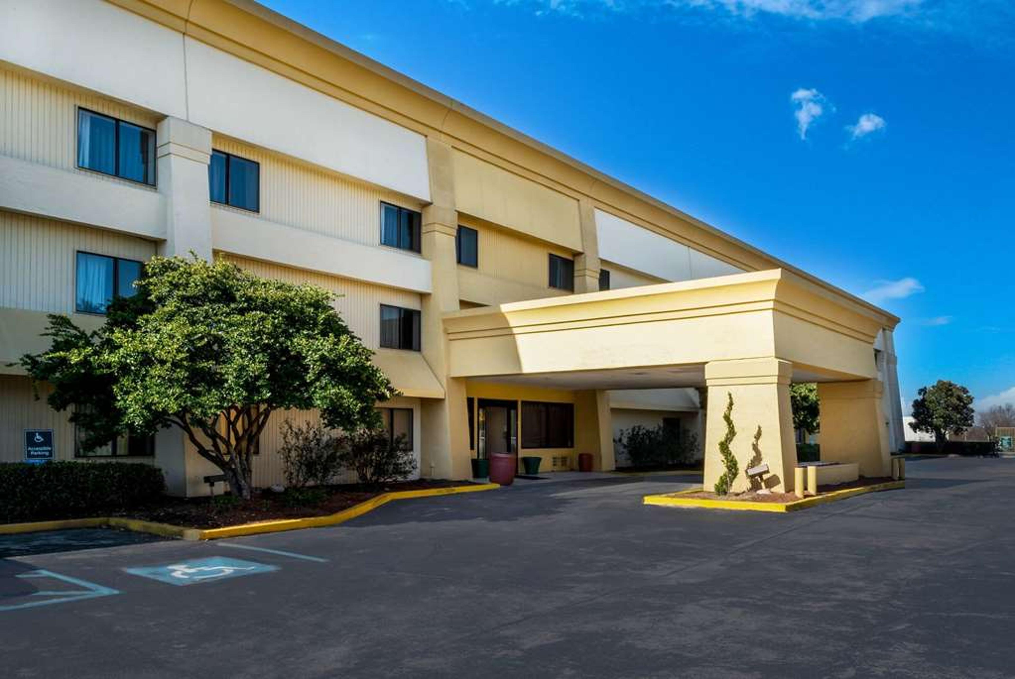 BAYMONT BY WYNDHAM MERIDIAN