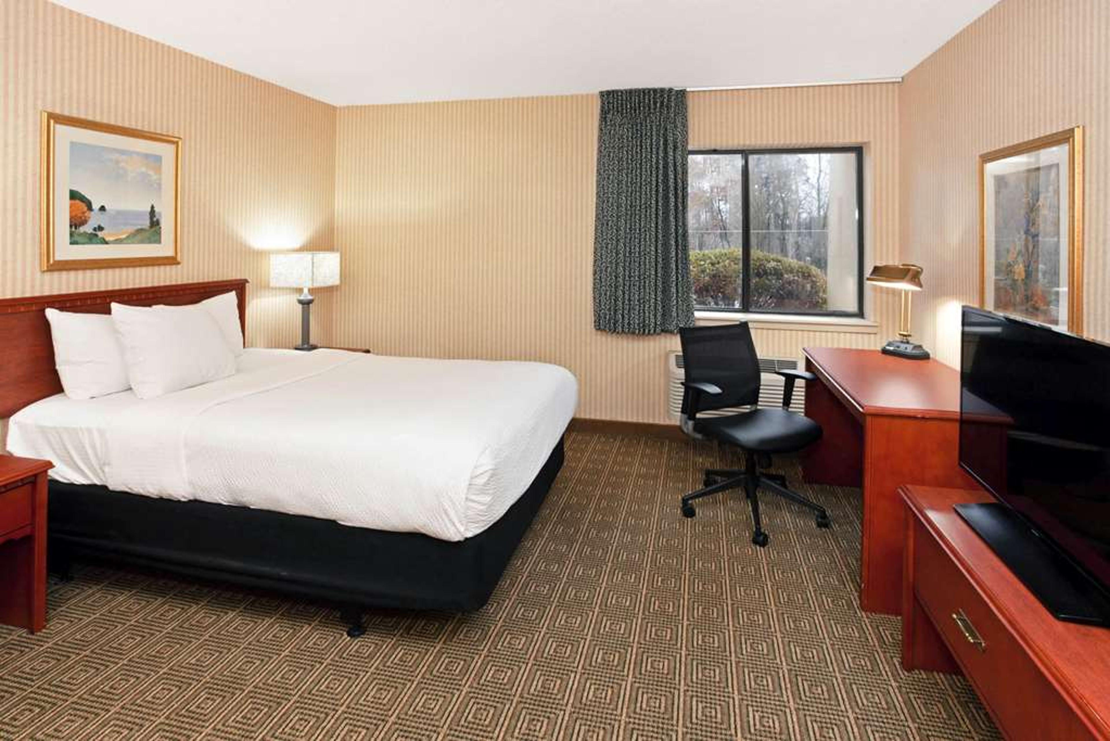LA QUINTA INN STE STEVENS POINT
