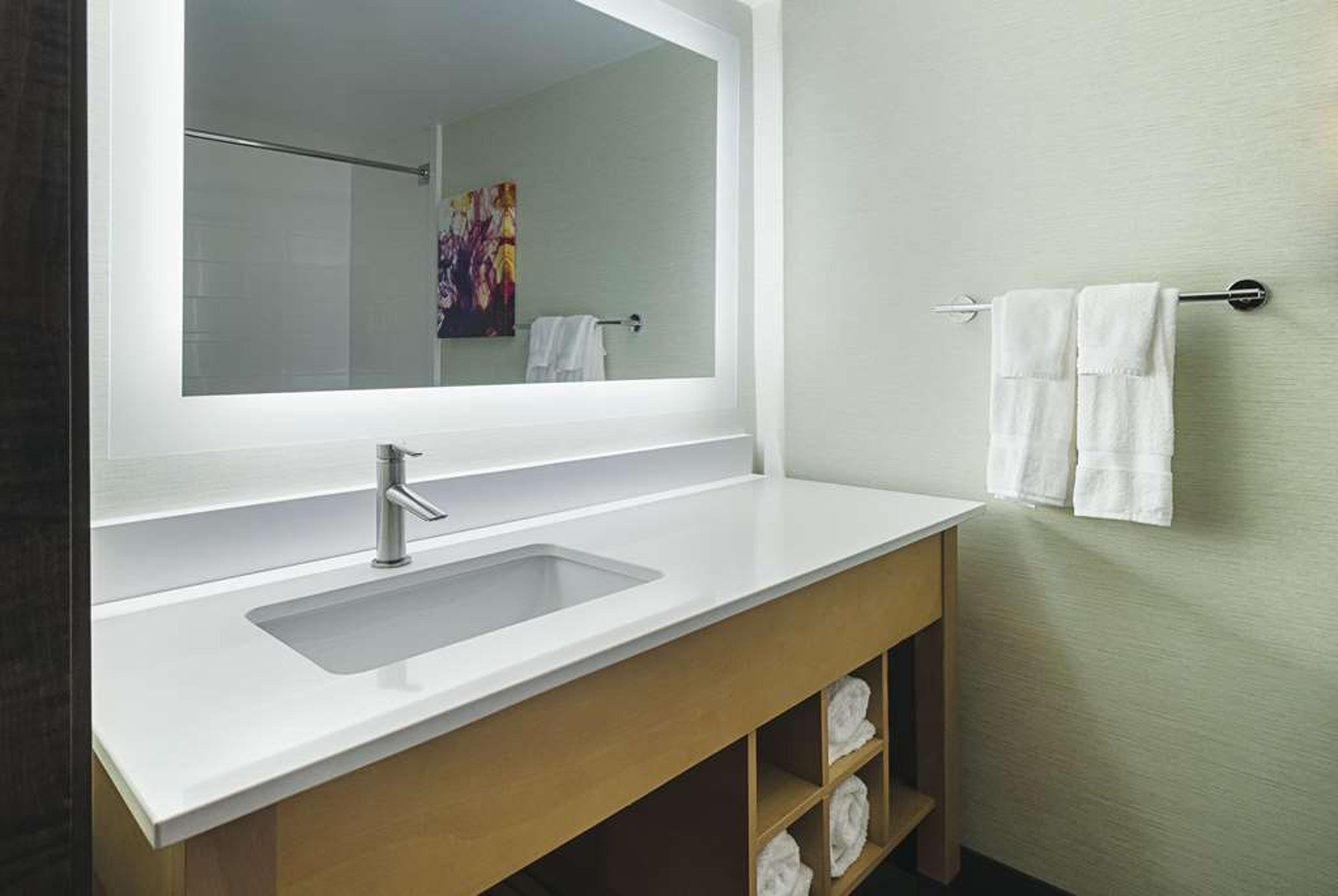 LA QUINTA INN STE ORANGE CO. APT.