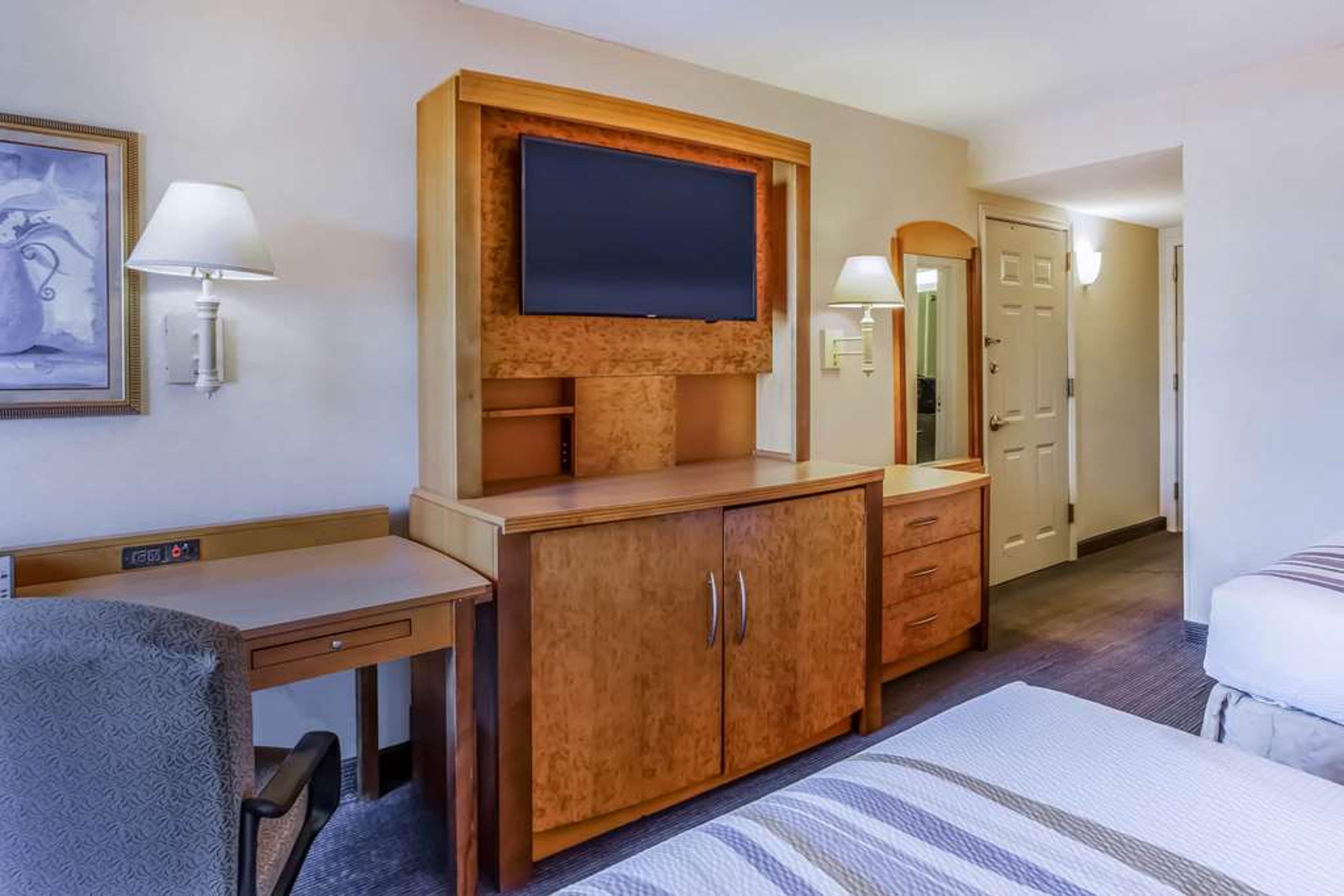 LA QUINTA INN STE ISP MACARTHUR AP