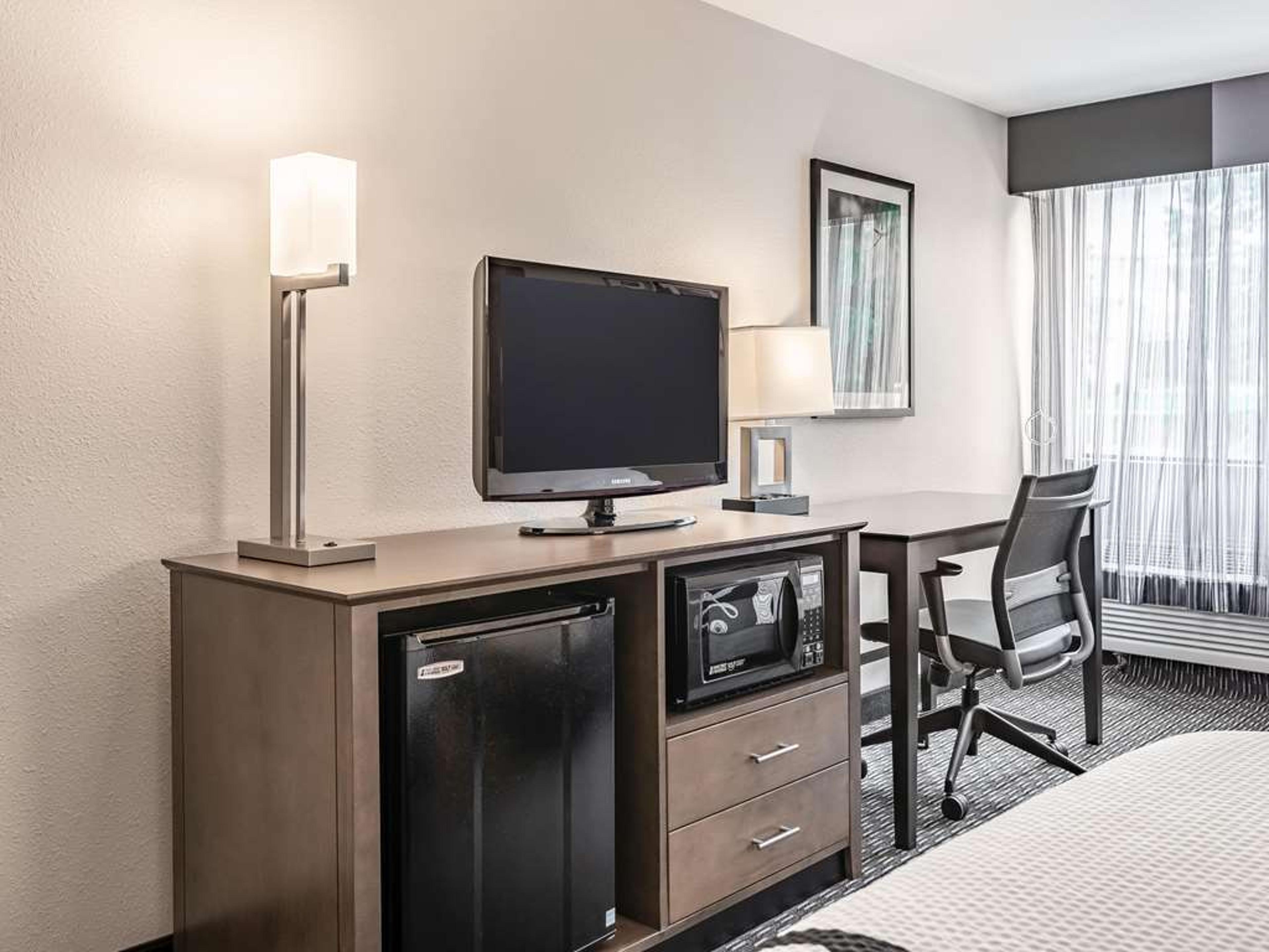 LA QUINTA INN AND SUITES SALEM