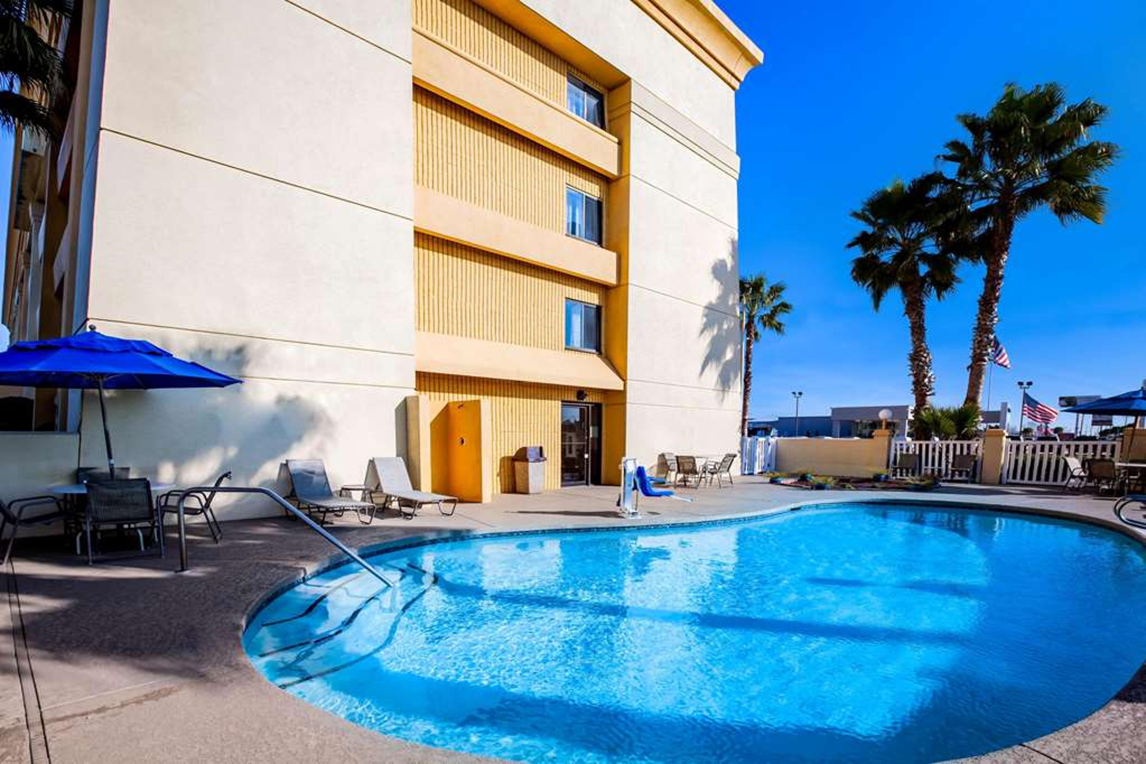 Hotel Photo 3